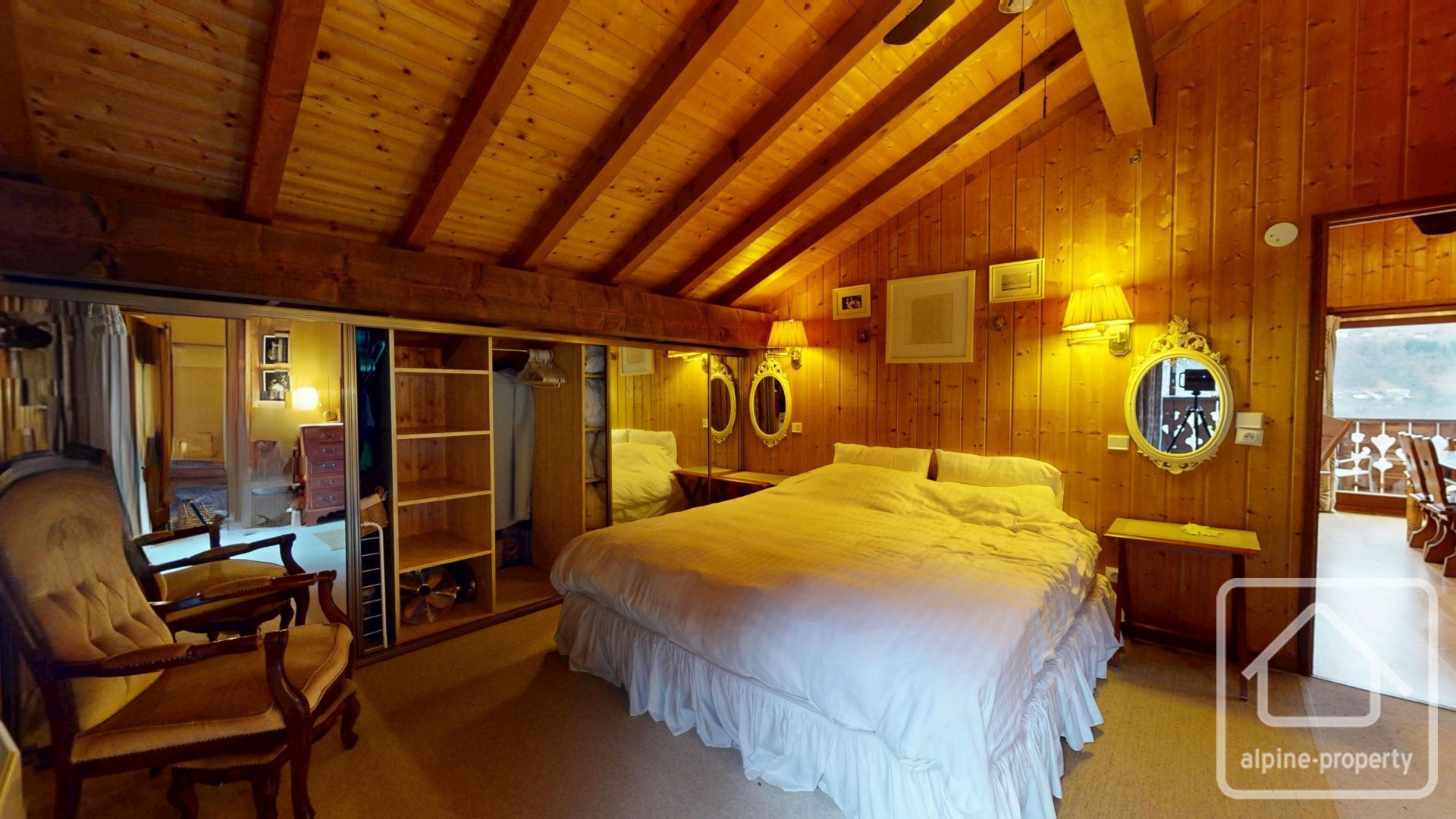 A Property In A Peaceful Setting With Generous Living Space Across Three Apartments, Ideal For Family And/or Rental Use. – TRELACHAUD