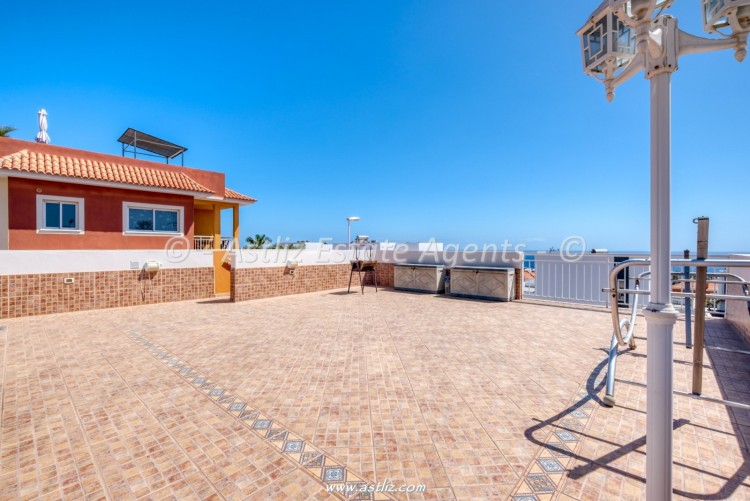 2 bedroom apartment in Callao Salvaje, Spain – AAEP1906