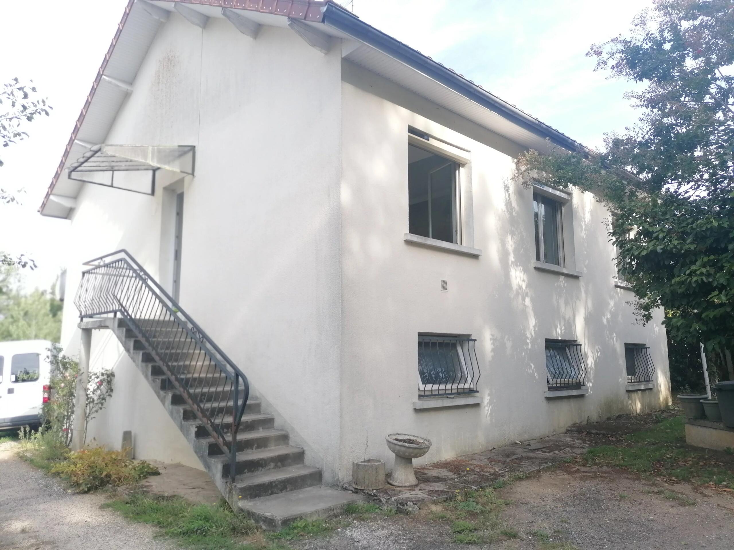 Detached House with Garden and Garage – Peaceful Setting Close to Amenities, Aquitaine – France – BVI85133