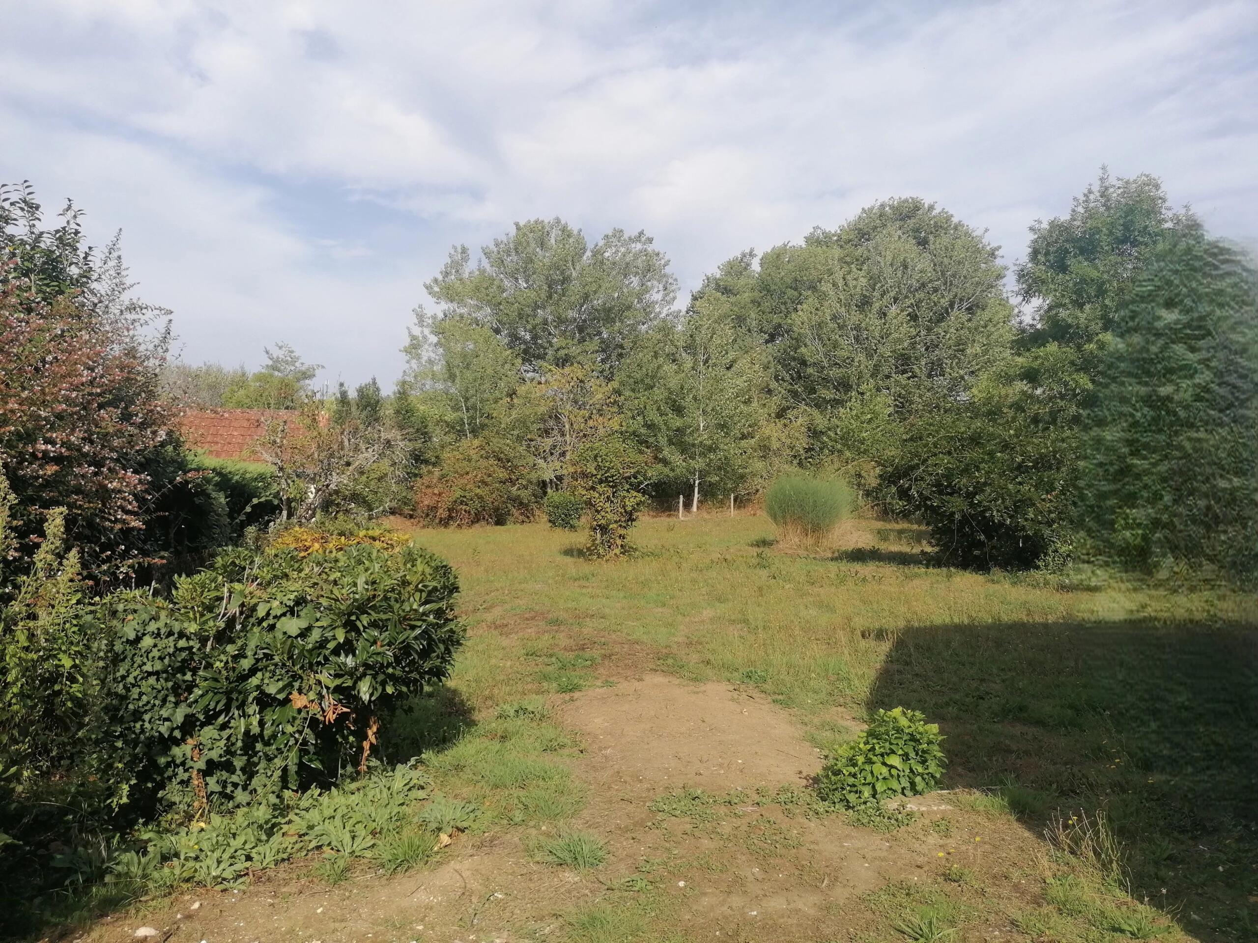 Detached House with Garden and Garage – Peaceful Setting Close to Amenities, Aquitaine – France – BVI85133