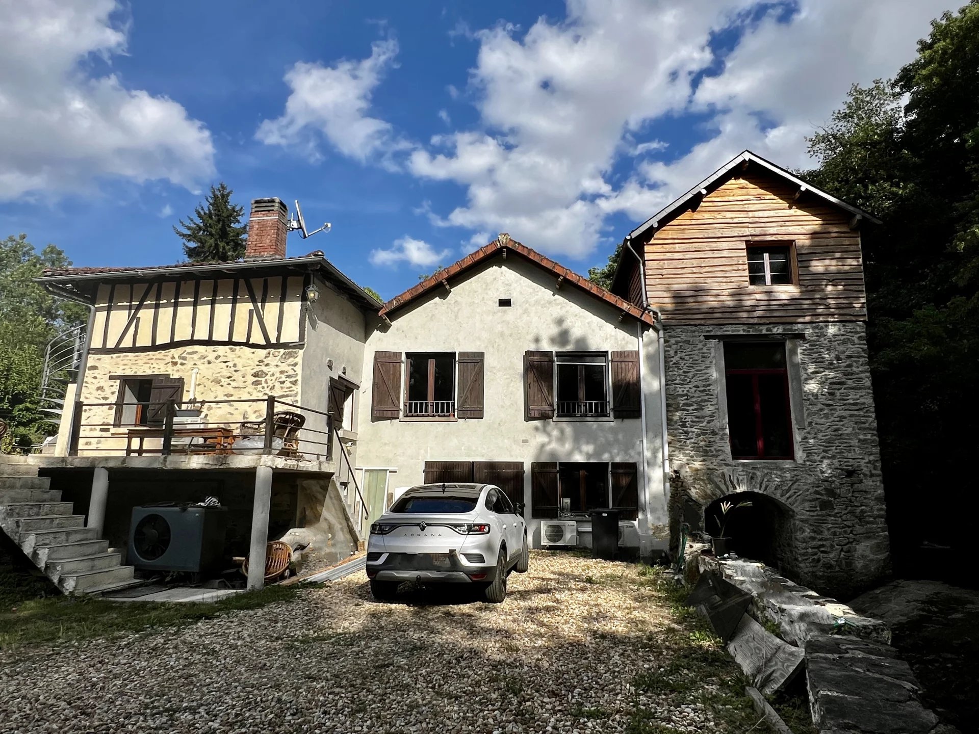 19th-Century Riverside Mill with Guest Annexe, Limousin – France – BVI81675