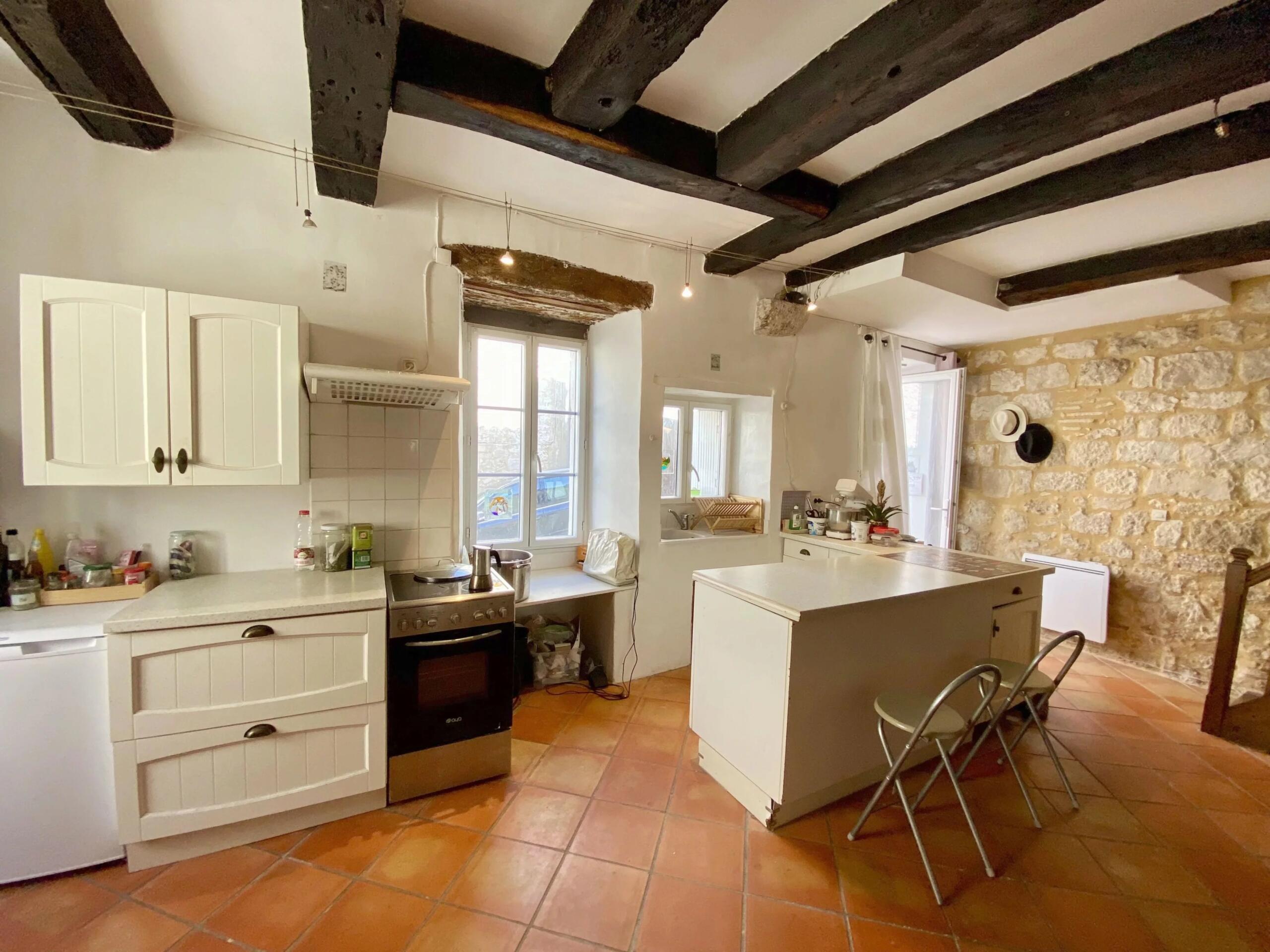 Charming stone house in the heart of Monflanquin, Aquitaine – France – BVI85883