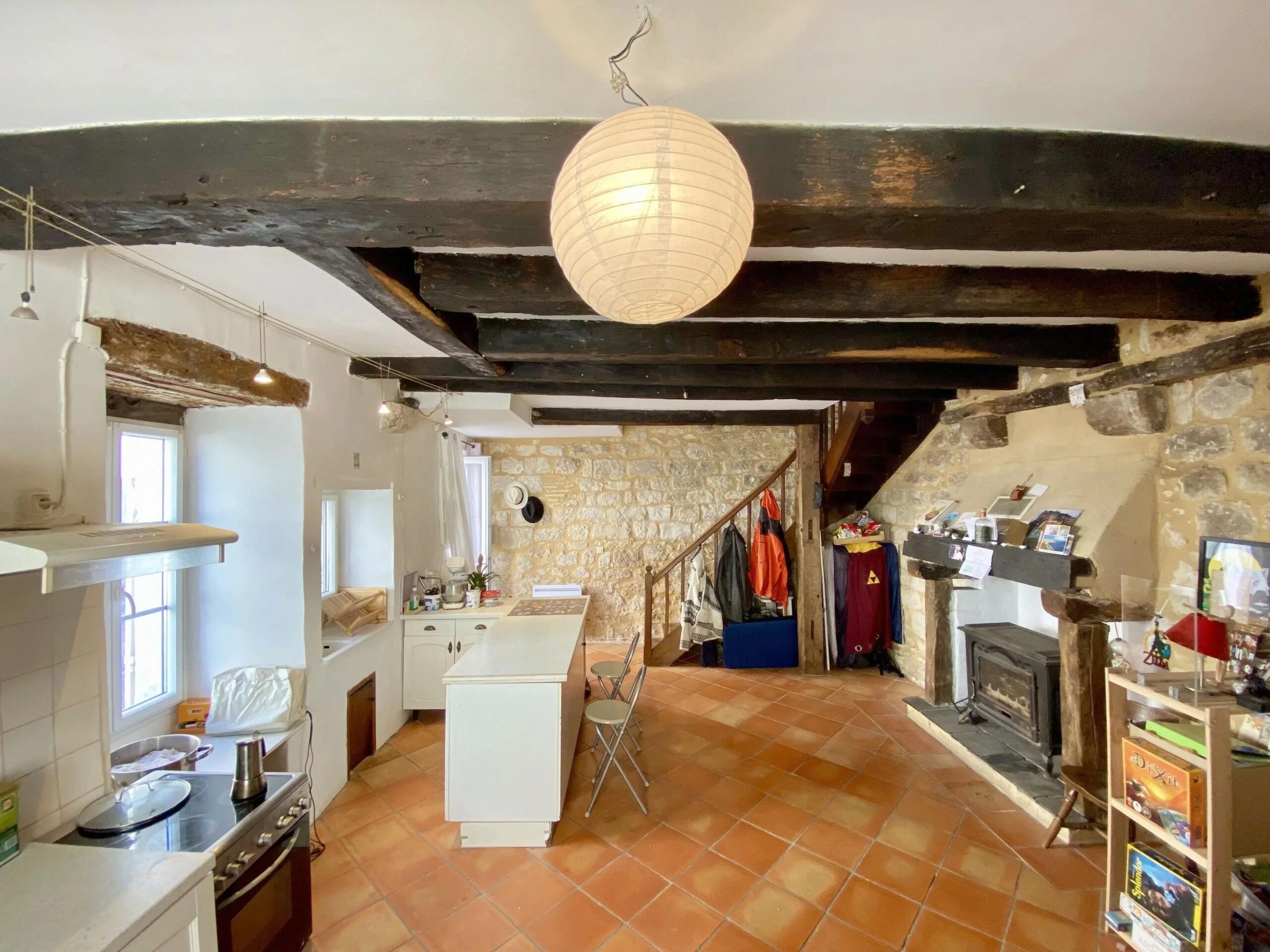 Charming stone house in the heart of Monflanquin, Aquitaine – France – BVI85883