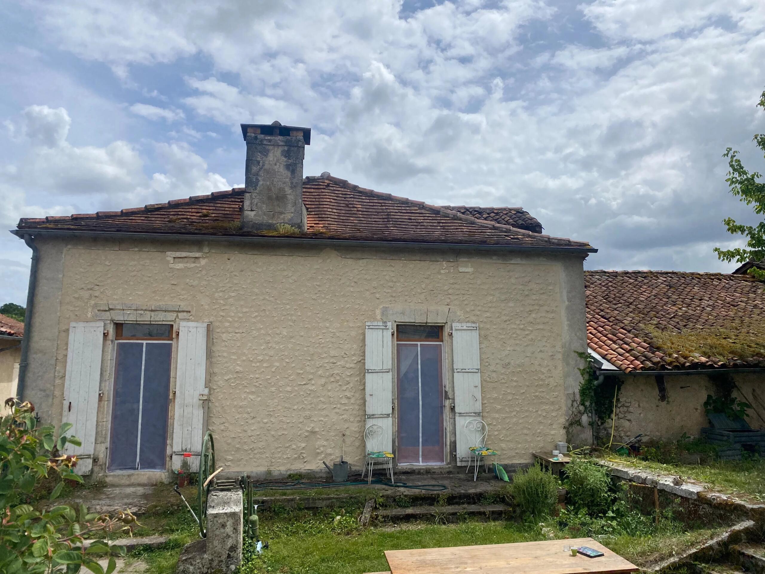 Village house walkable to restaurant and bakery, Poitou-Charentes – France – BVI85890