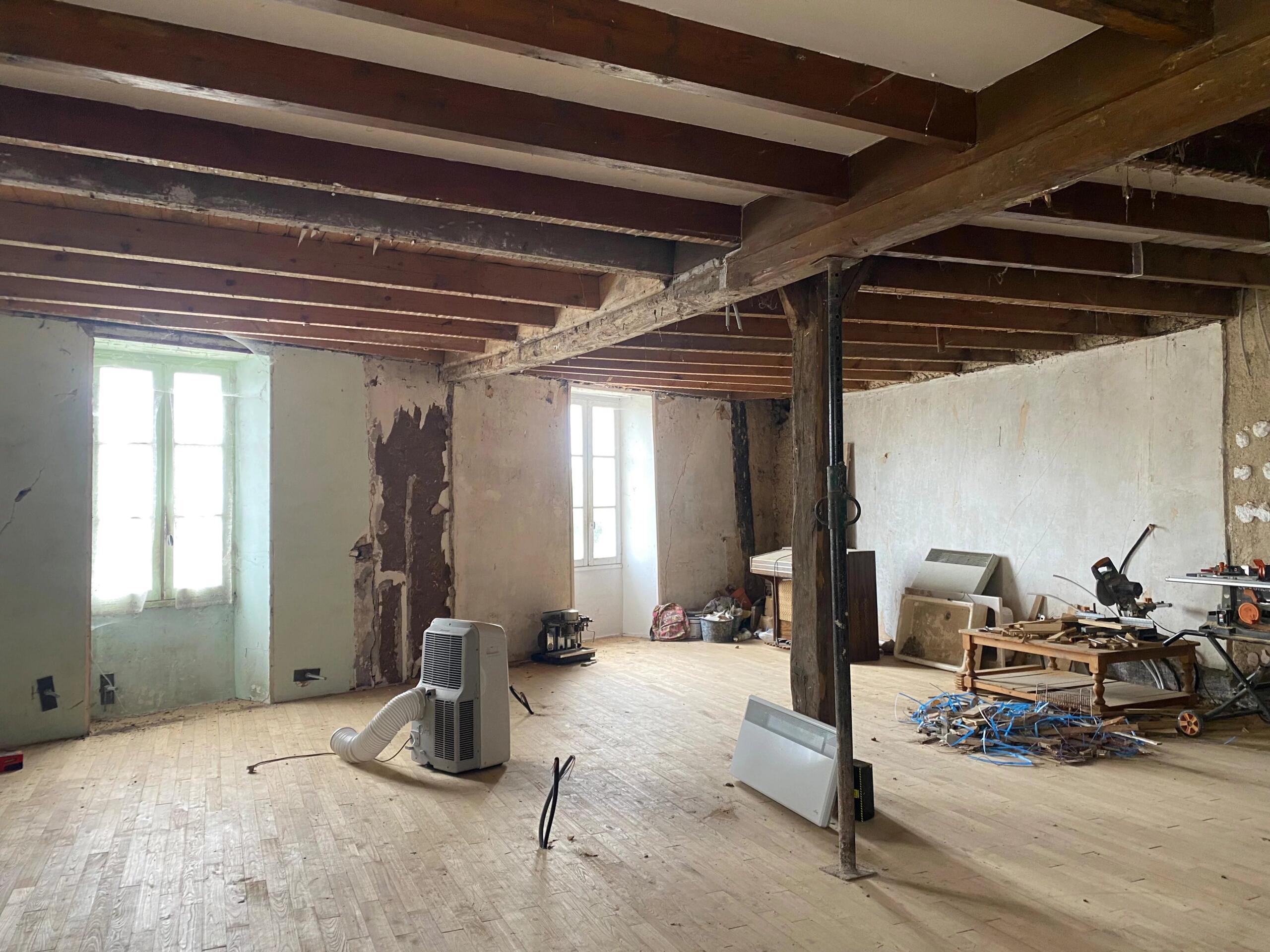 Village house walkable to restaurant and bakery, Poitou-Charentes – France – BVI85890