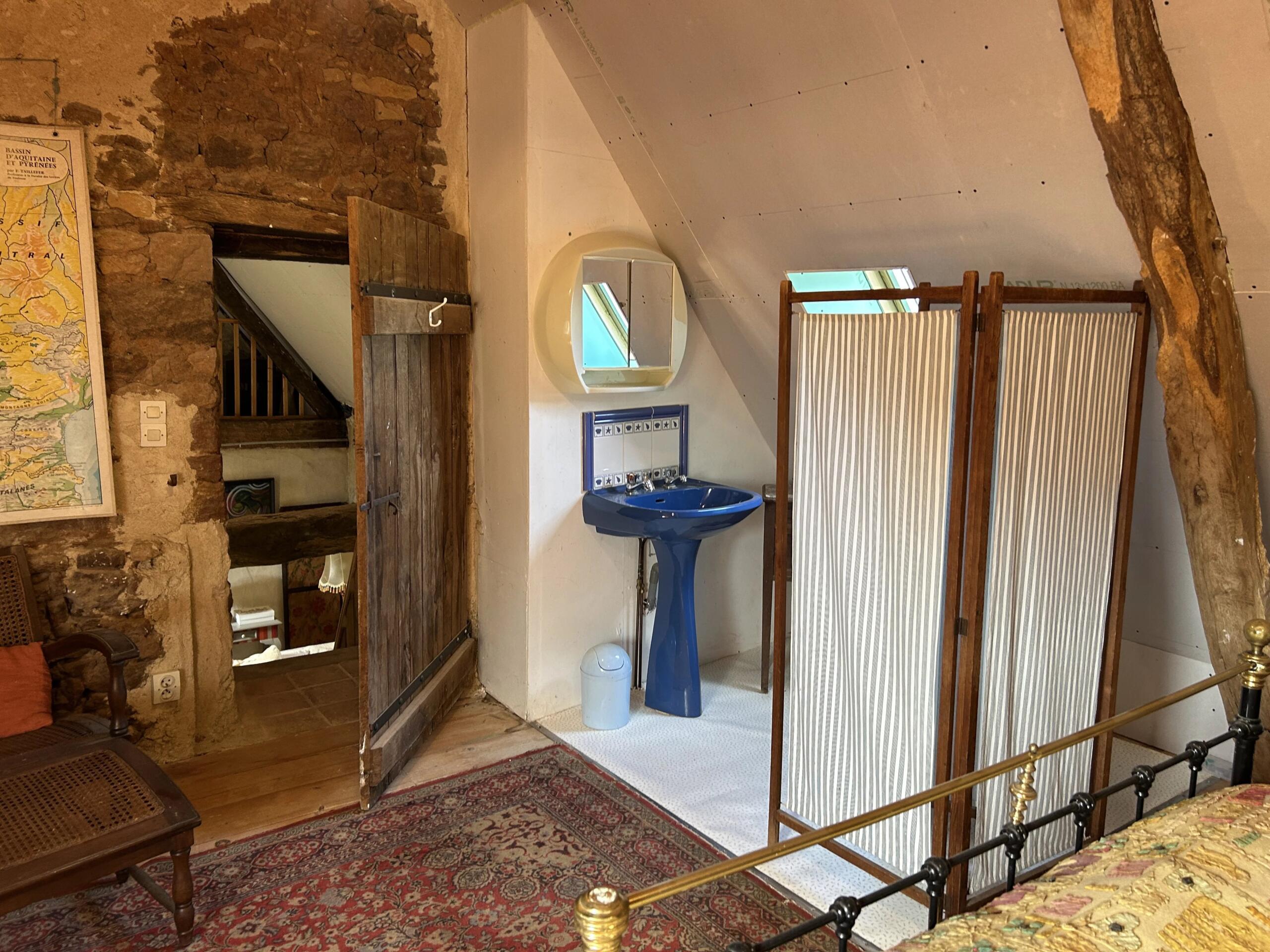 Charming fermette cottage with pool, Centre – France – BVI85348