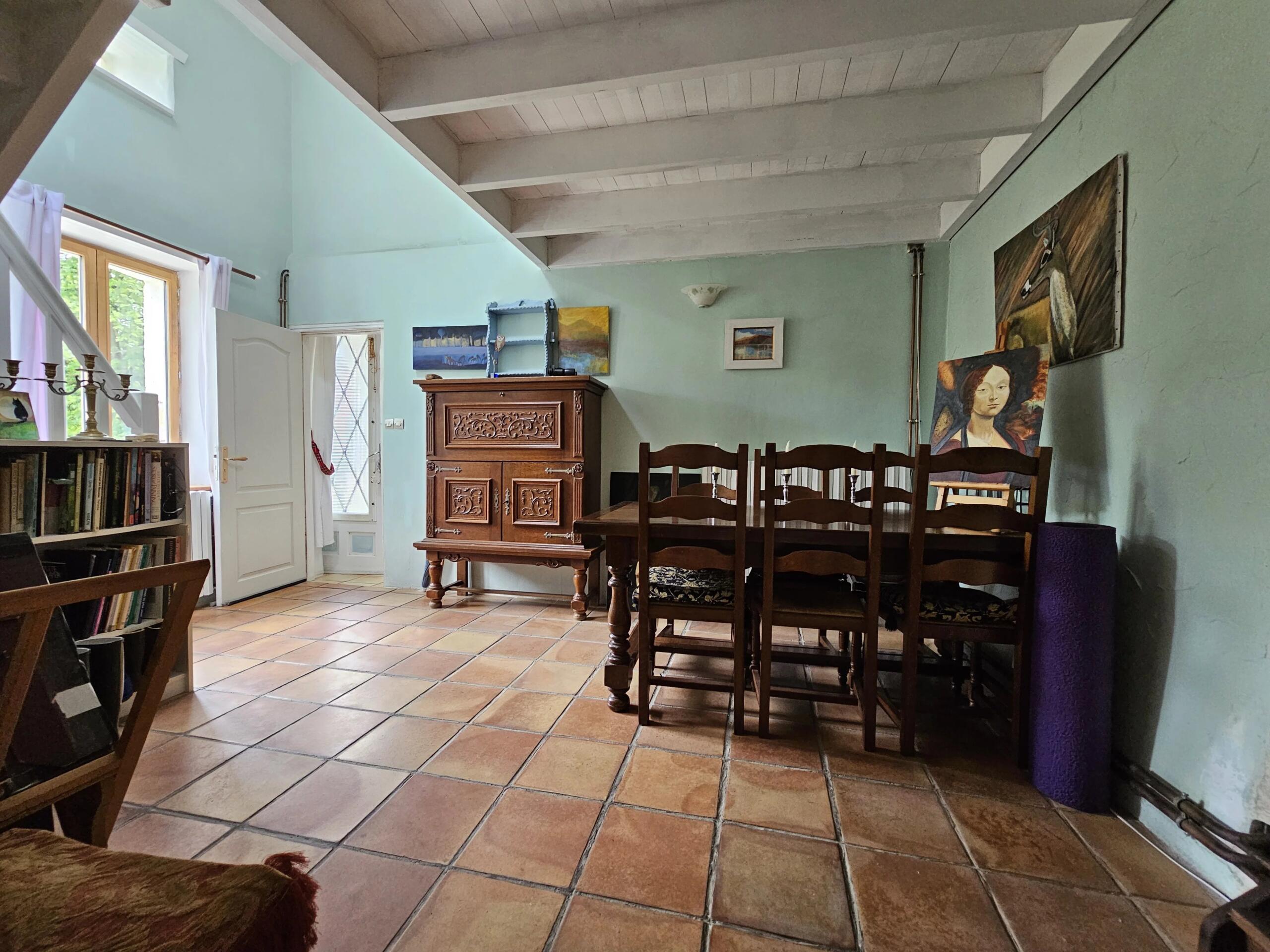 Cottage Retreat with Pool, Woodland and Peaceful Hamlet Setting, Poitou-Charentes – France – BVI76280