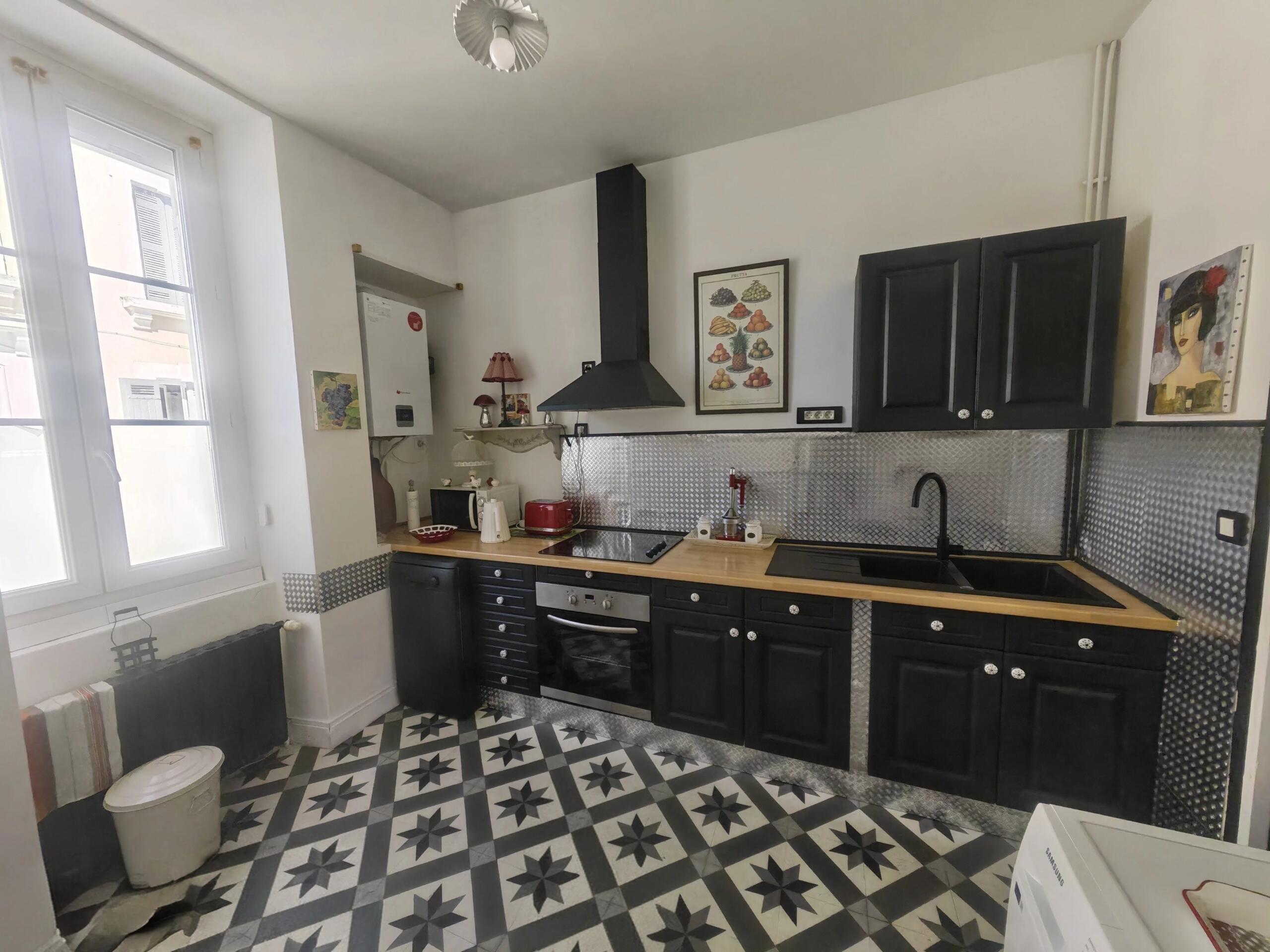Charming townhouse in the heart of Périgueux, Aquitaine – France – BVI85869