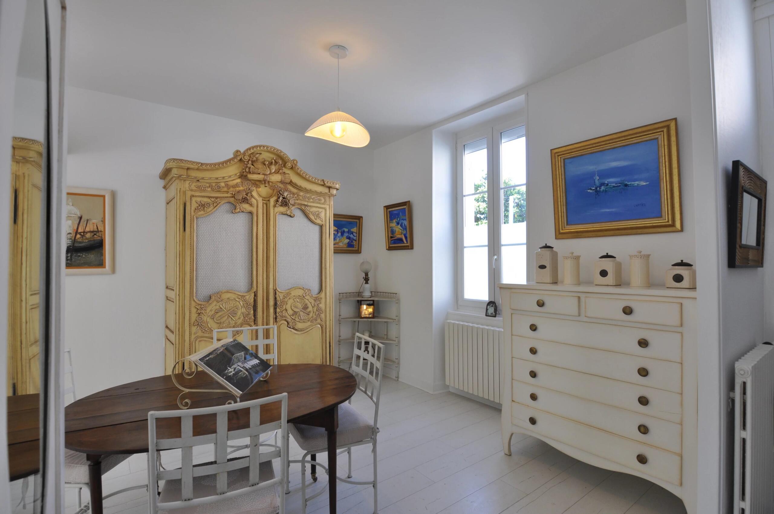 Charming townhouse in the heart of Périgueux, Aquitaine – France – BVI85869