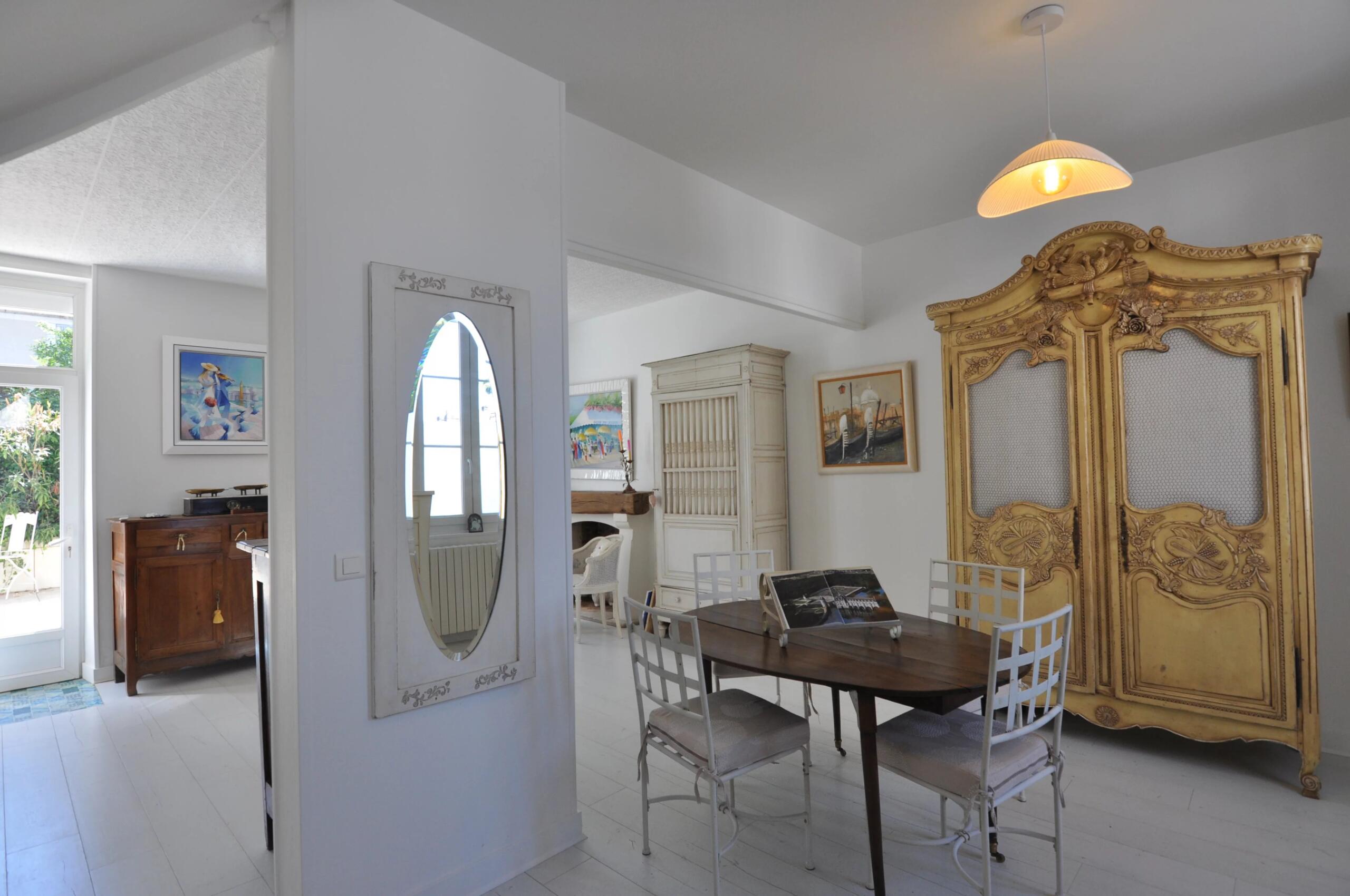 Charming townhouse in the heart of Périgueux, Aquitaine – France – BVI85869