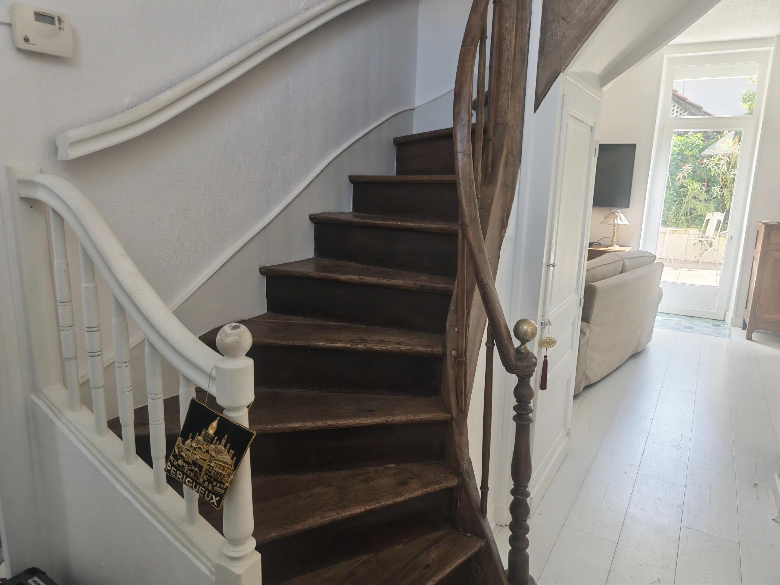 Charming townhouse in the heart of Périgueux, Aquitaine – France – BVI85869