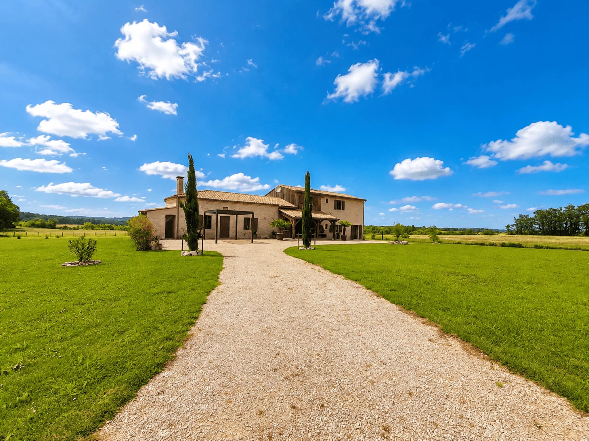 Beautifully renovated stone farmhouse with stunning vistas, Aquitaine – France – BVI84438