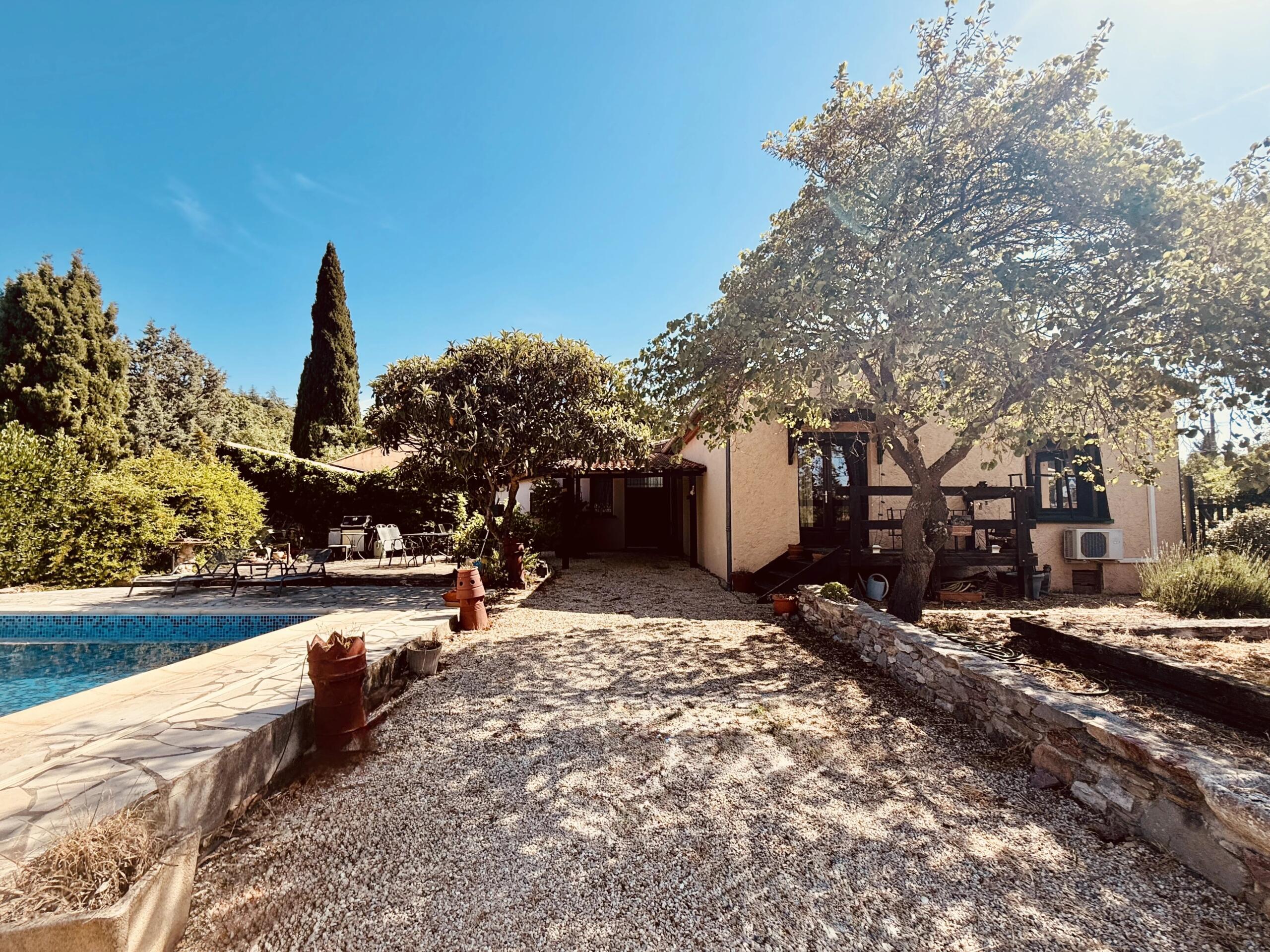 A rare find  – A villa-style with plenty of character!, Languedoc-Roussillon – France – BVI78192