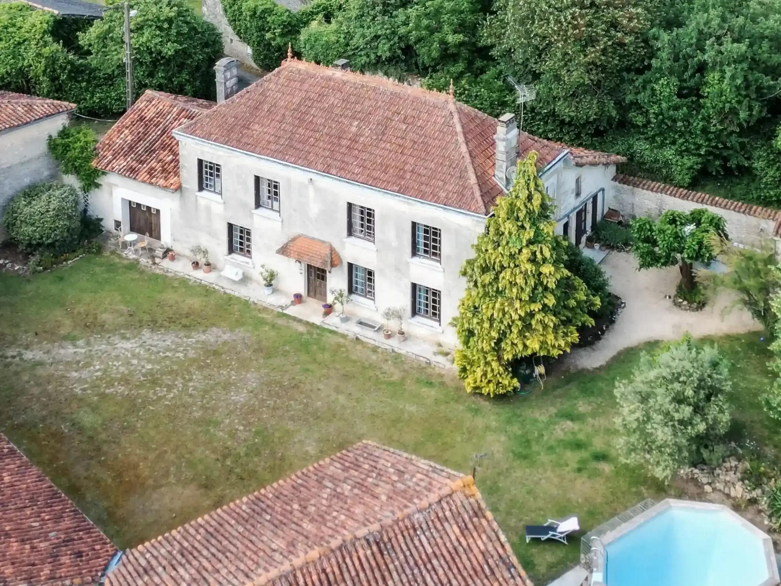 Beautiful Maison de Maitre set in private gardens with additional land close by, Poitou-Charentes – France – BVI85199