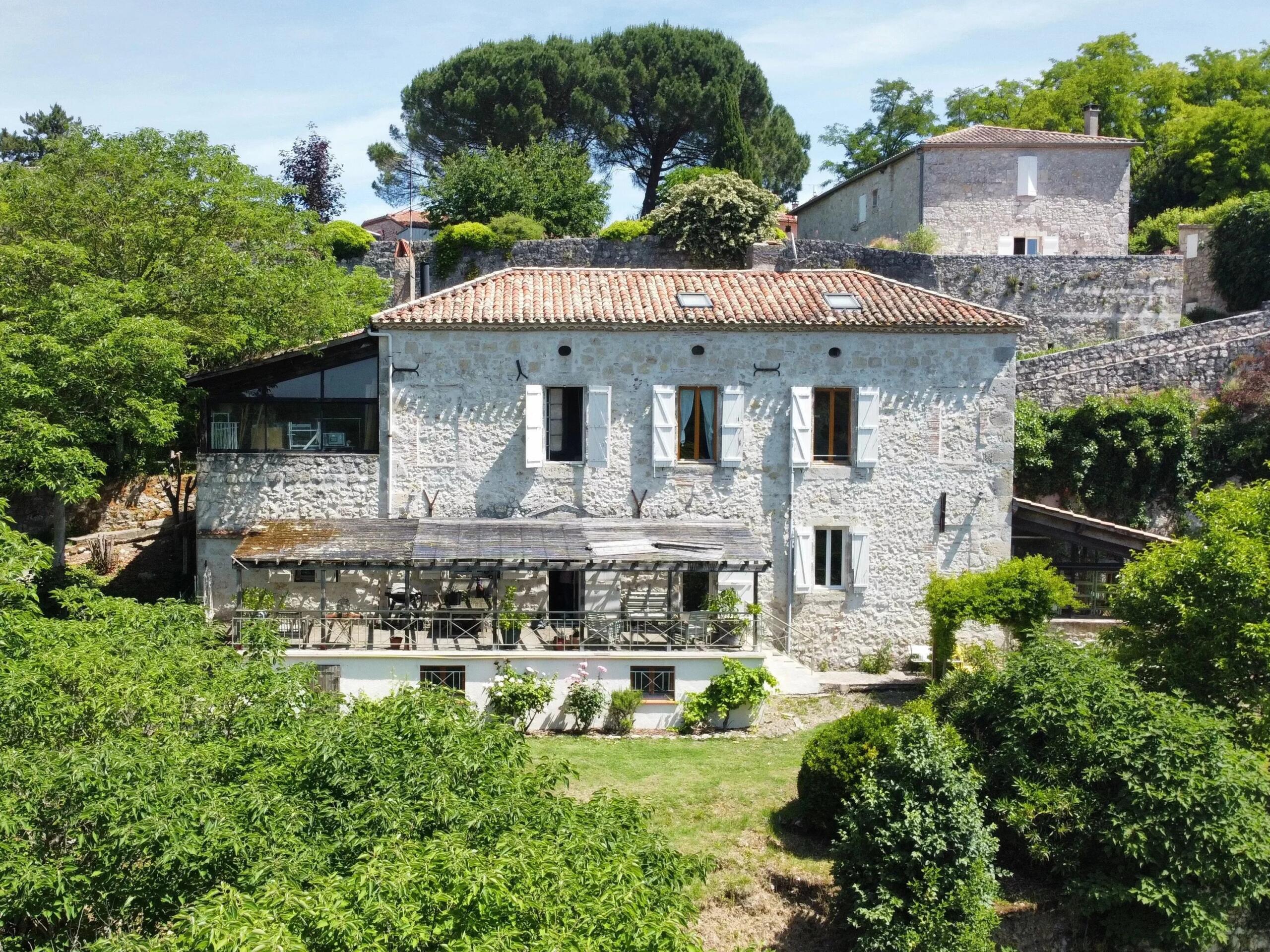 Beautiful Stone Country House with Panoramic Views near Nérac, Aquitaine – France – BVI85044