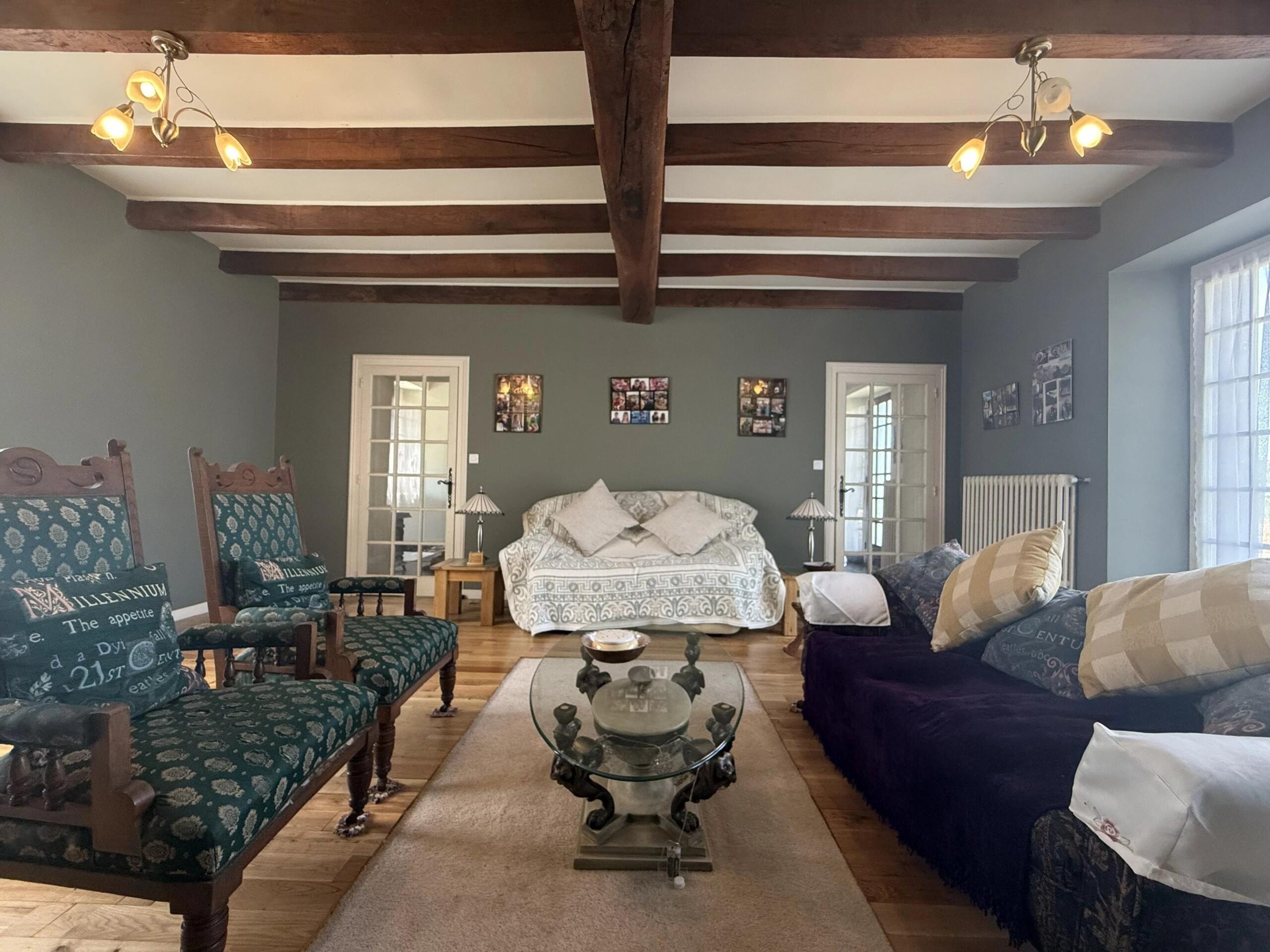 Peaceful farmhouse set in over 4 hectares of grasslands with equestrian possibilities, Poitou-Charentes – France – BVI80774