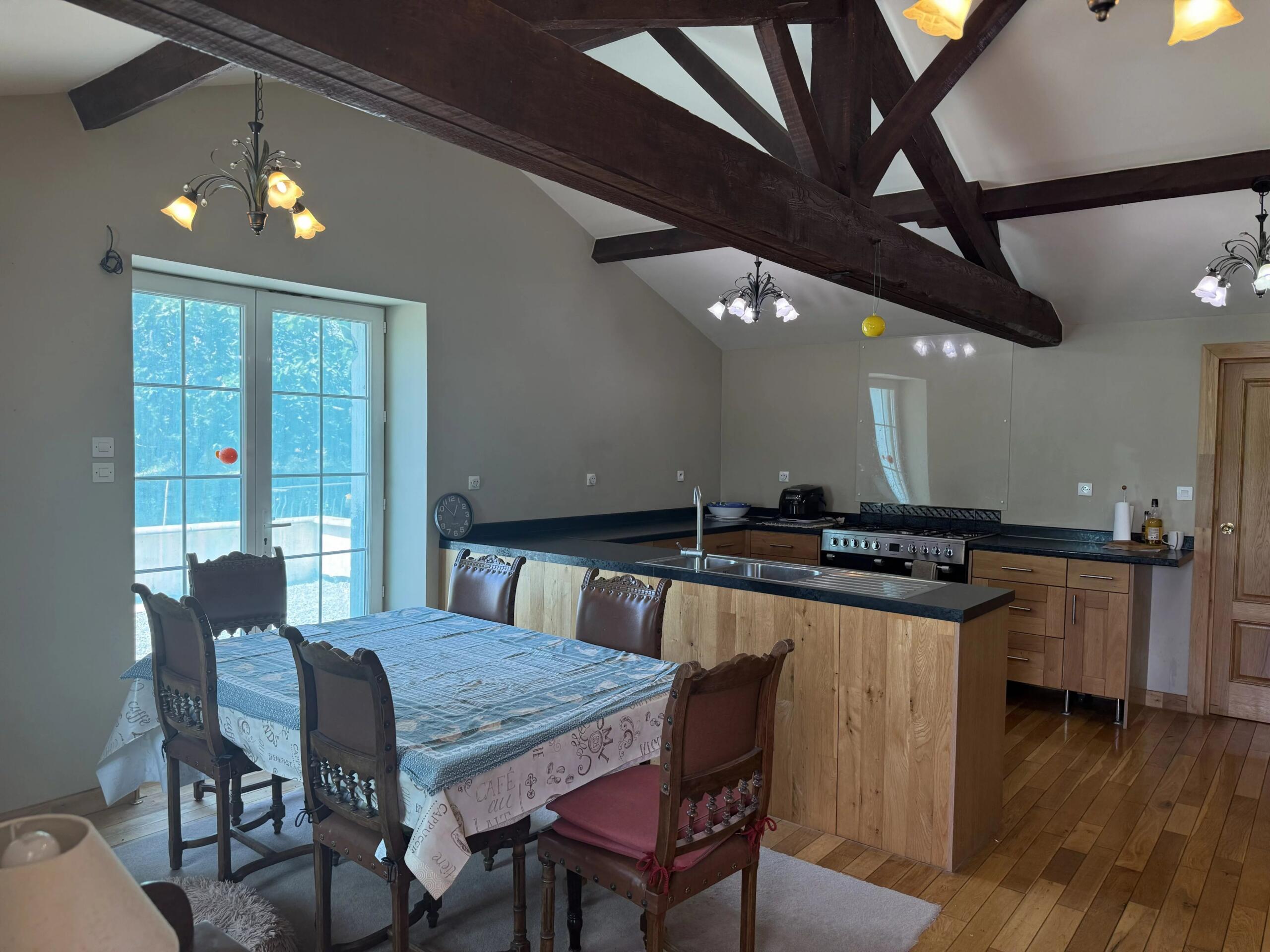 Peaceful farmhouse set in over 4 hectares of grasslands with equestrian possibilities, Poitou-Charentes – France – BVI80774
