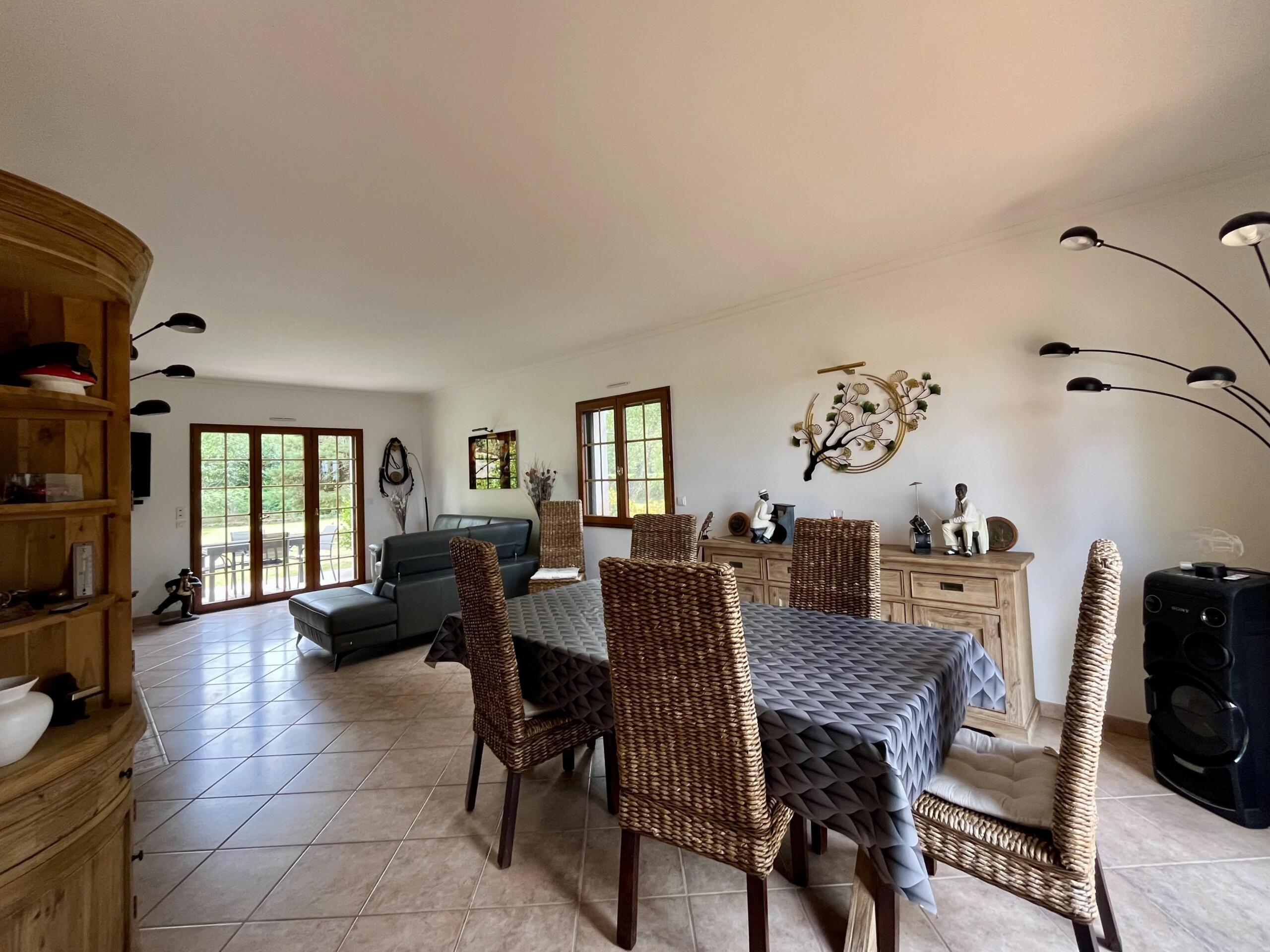 Beautiful Perigord-style home with open views, large garden and high-quality features!, Aquitaine – France – BVI85901