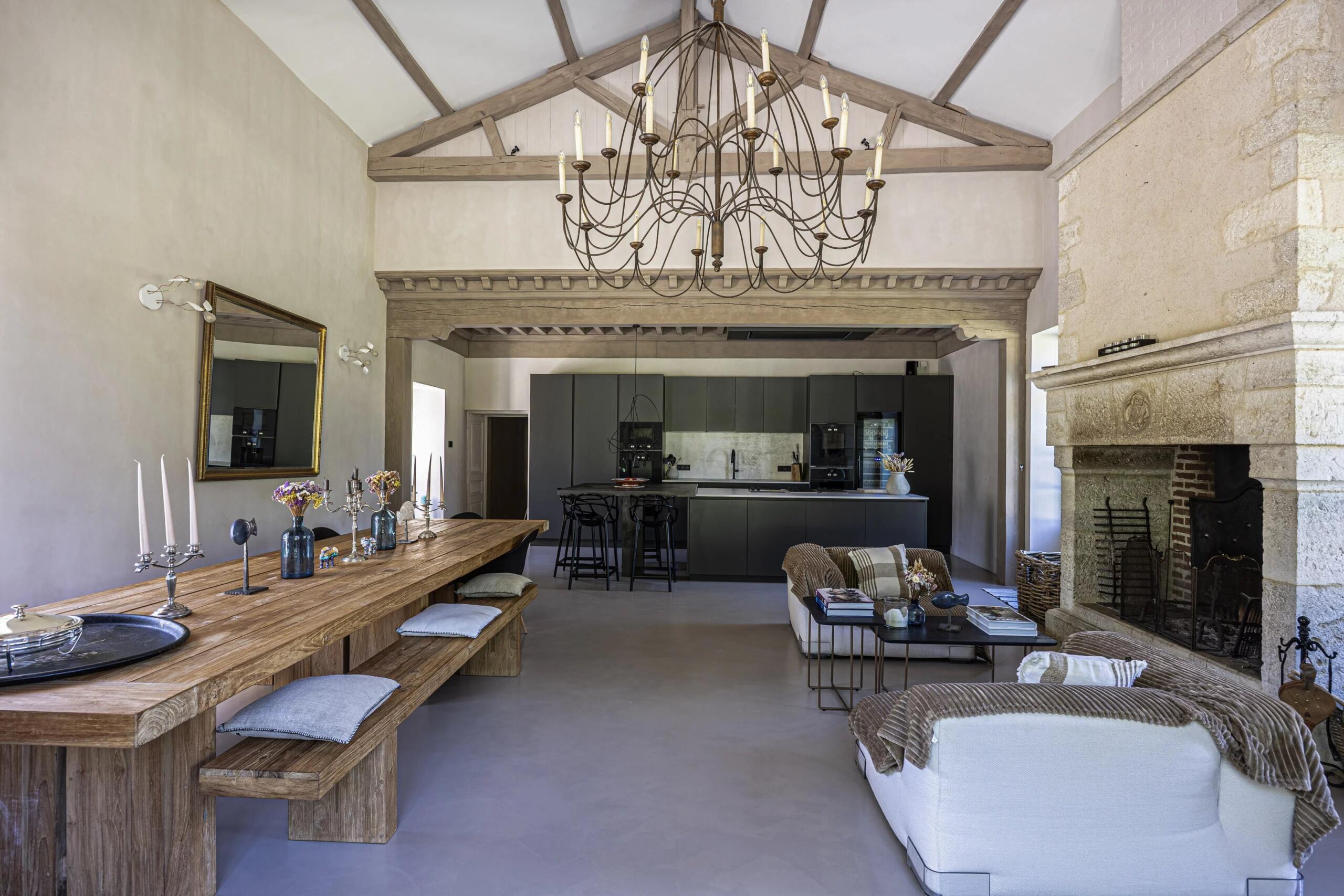 Exceptional Estate with Renovated 18th Century Château, Lake and 38 Hectares – Near Montcuq, Lot, South-West France, Midi-Pyrénées – France – BVI85262