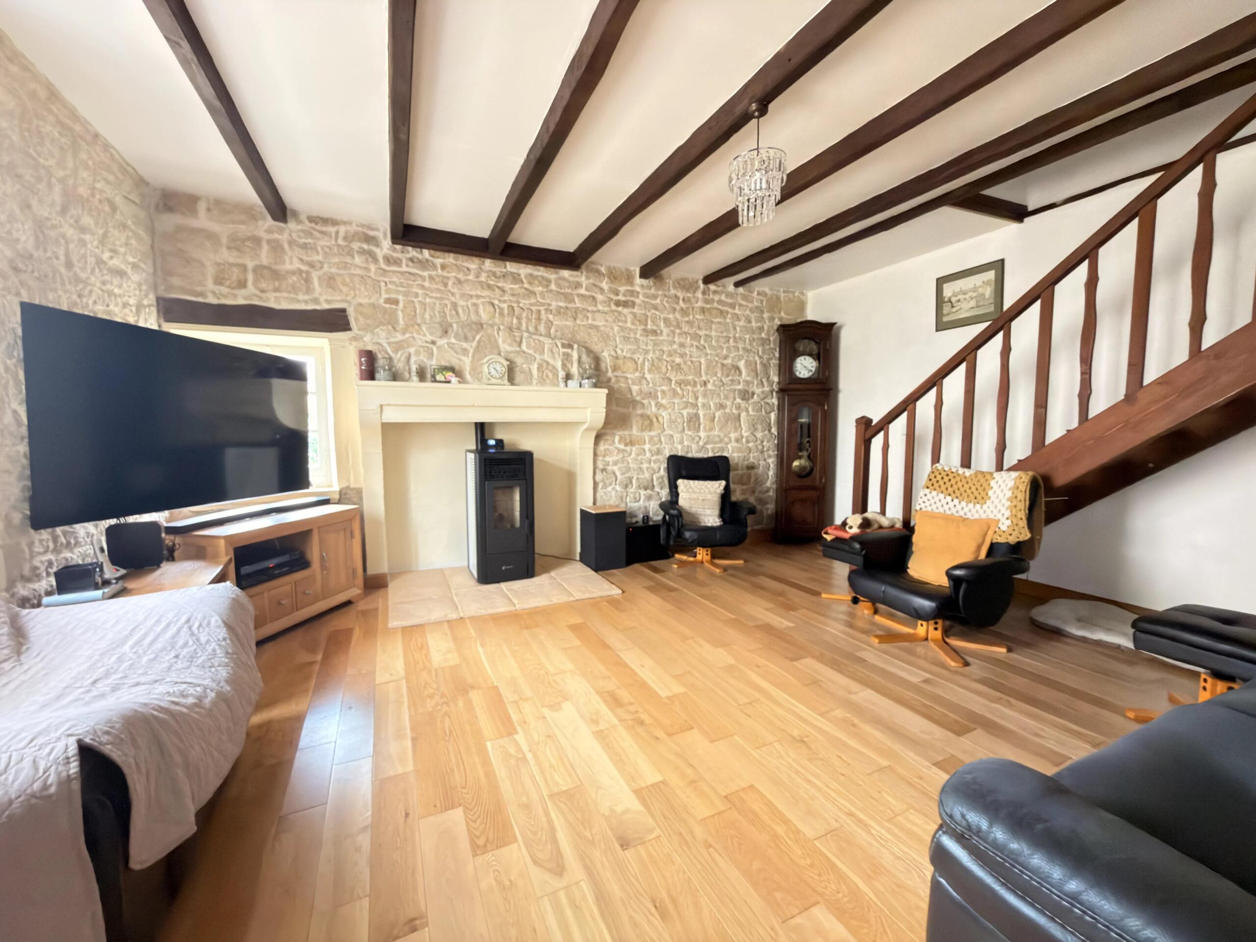 Beautifully Renovated Village Home Close to Amenities, Poitou-Charentes – France – BVI86054