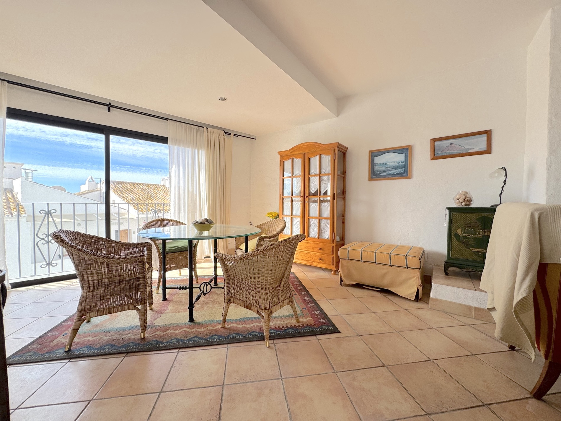 2 bedroom Apartment in Marbella, Malaga, Spain – 428-05426E
