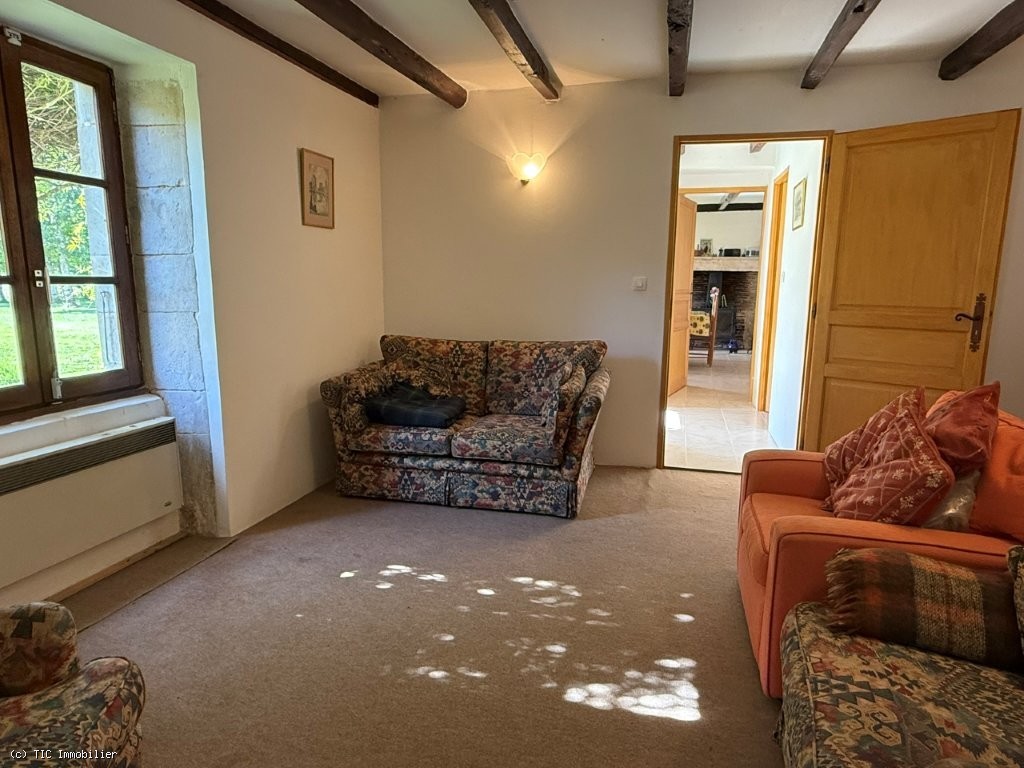 3 bedroom House in Champagne-Mouton, France – r7375