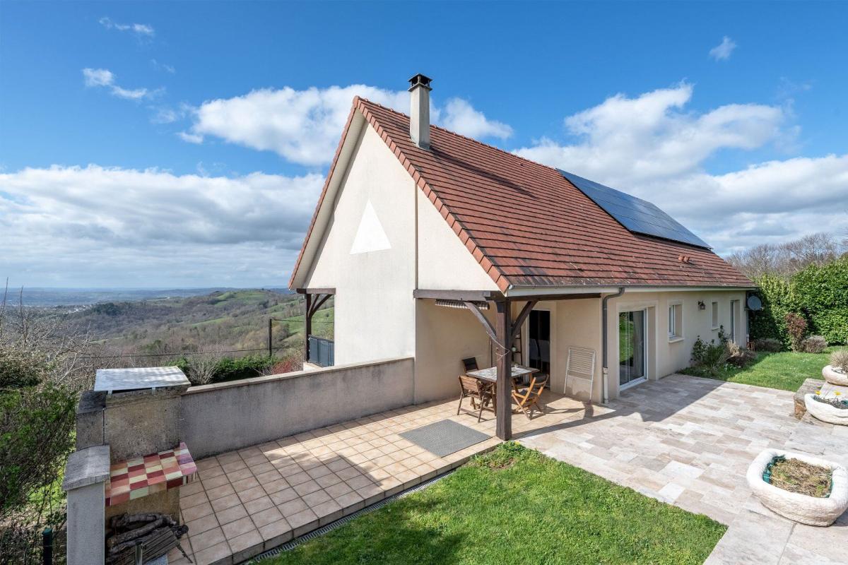 4 bedroom maison in Estal, Lot, France
