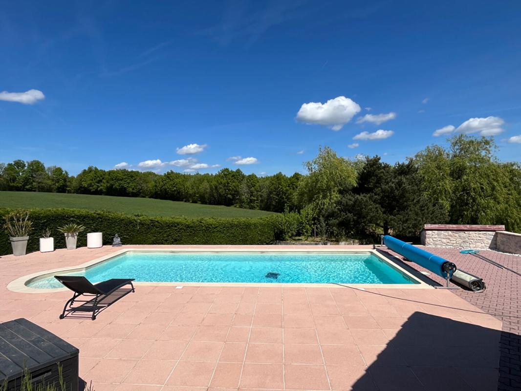 4 bedroom maison situee en campagne in Juillaguet, Charente, France