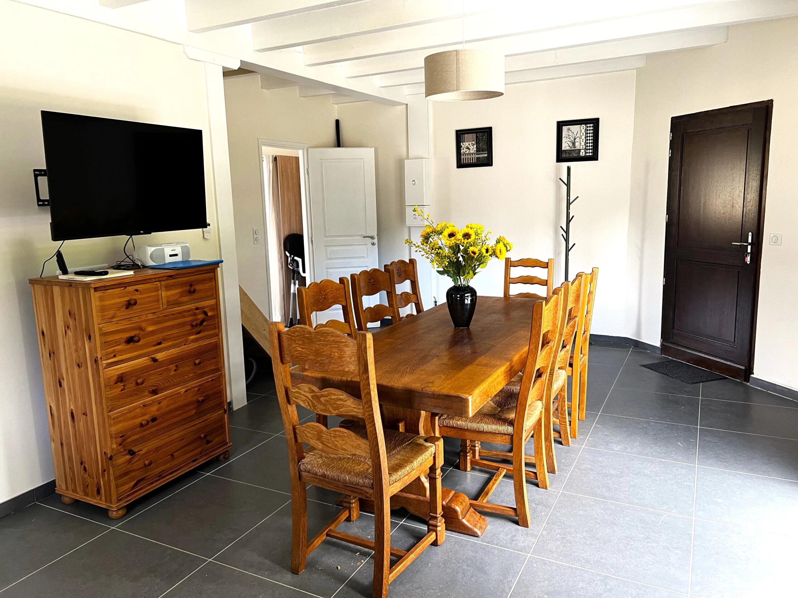Sector Lacapelle-Marival: 2 houses, one with 3 bedrooms, the other requiring complete refurbishment, private shared ownership, Midi-Pyrénées – France – BVI85486