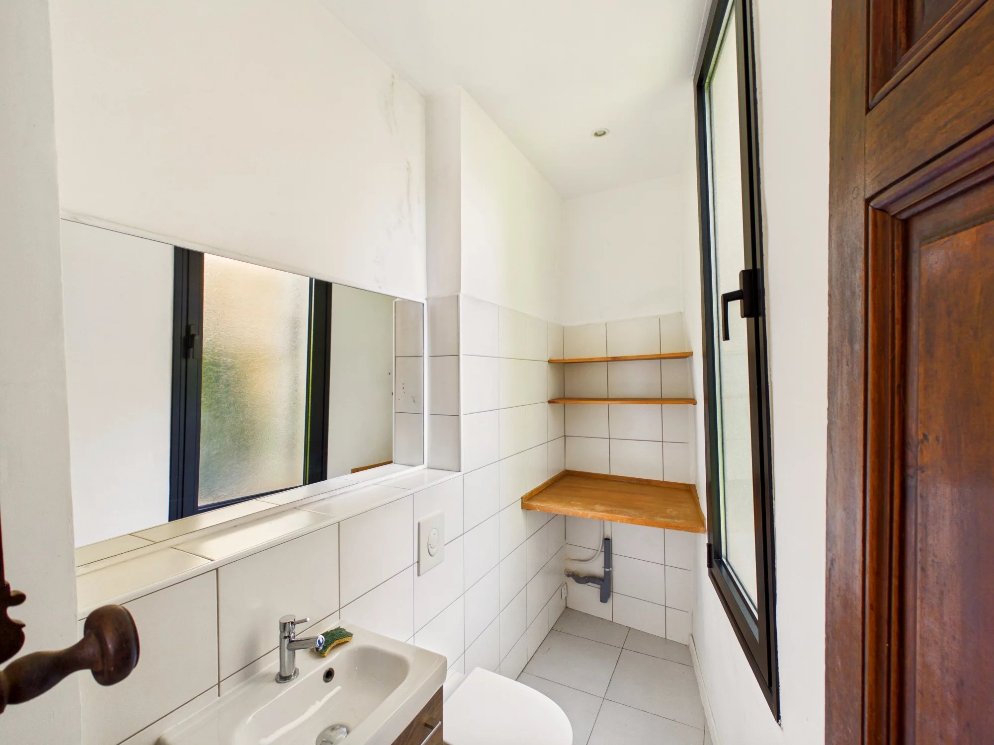 Aix-en-Provence Historic City Centre Elegant Renovated 2-Bedroom Apartment – 87 sqm, Provence-Alpes-Côte d’Azur – France – BVI85998