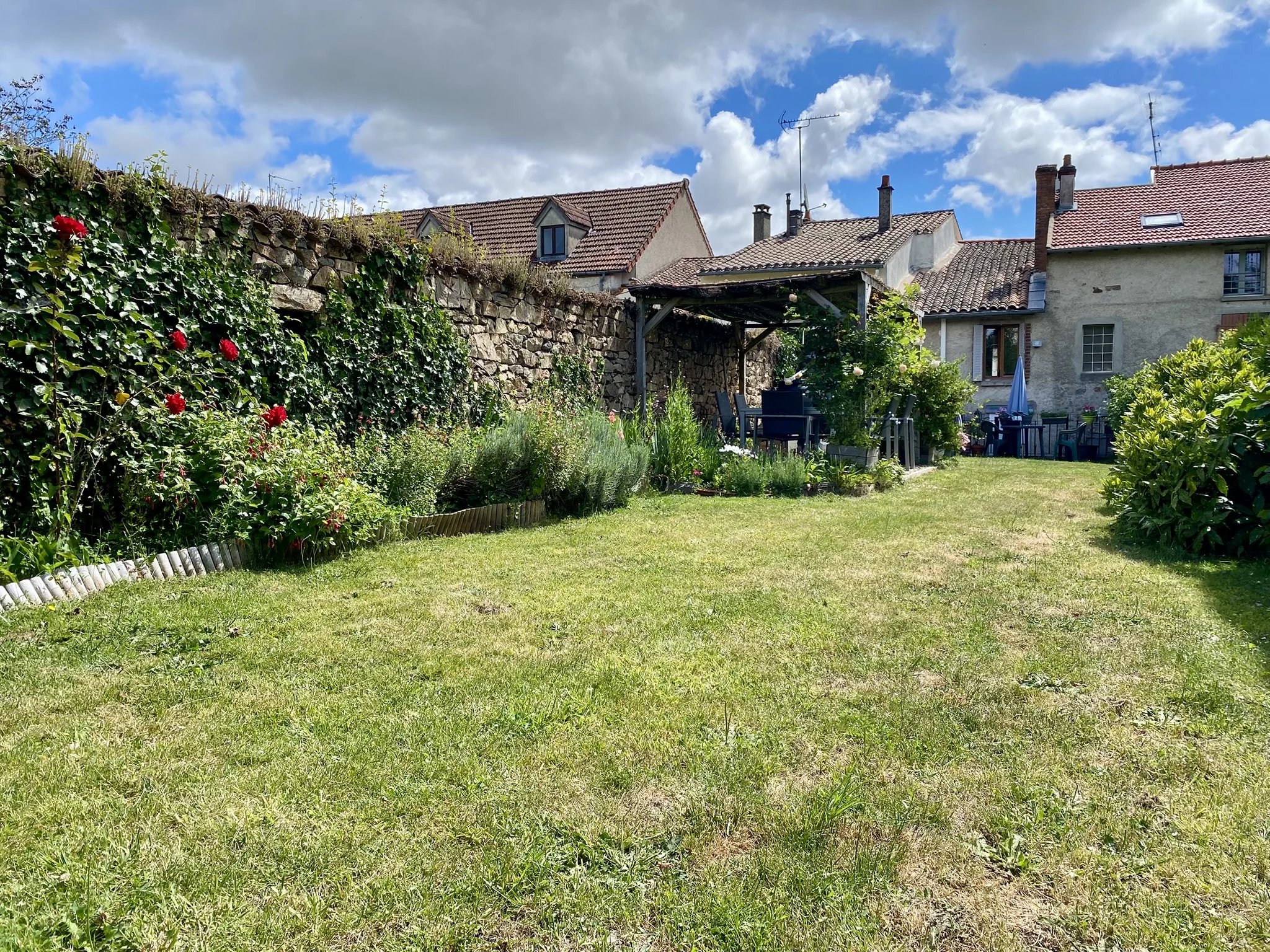 Charming townhouse in Le Dorat with superb views and a garden, Limousin – France – BVI86124