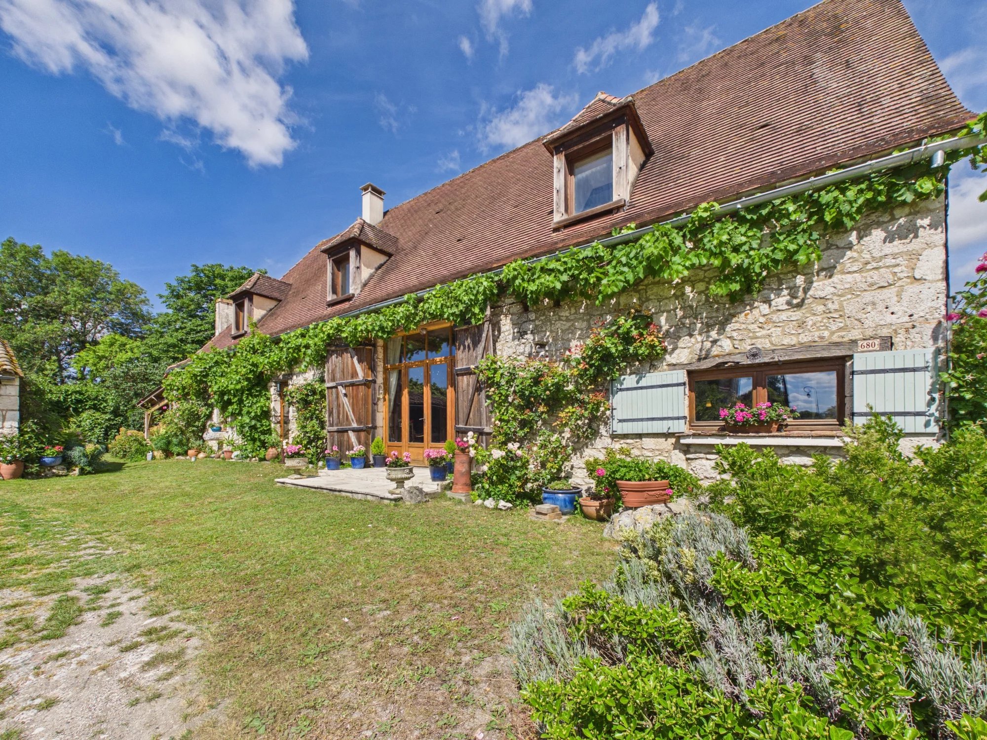 Beautiful Barn Conversion with Panoramic Countryside Views, Aquitaine – France – BVI86073