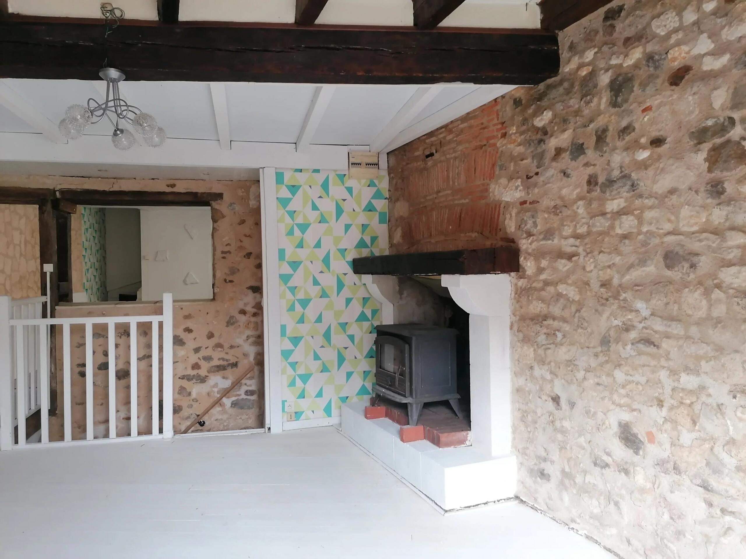 Stone Townhouse with Separate Garage — Investment or First Purchase, Aquitaine – France – BVI84937