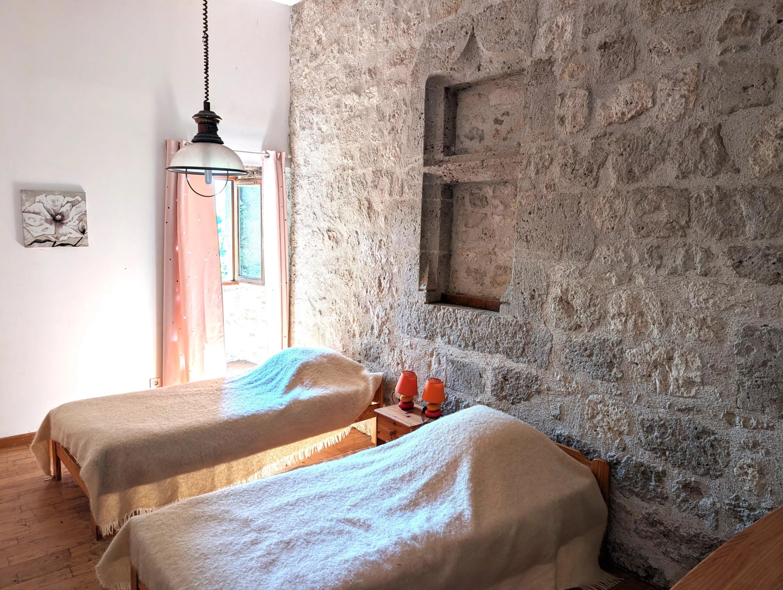 Stone property with gites and a swimming pool, Aquitaine – France – BVI77897