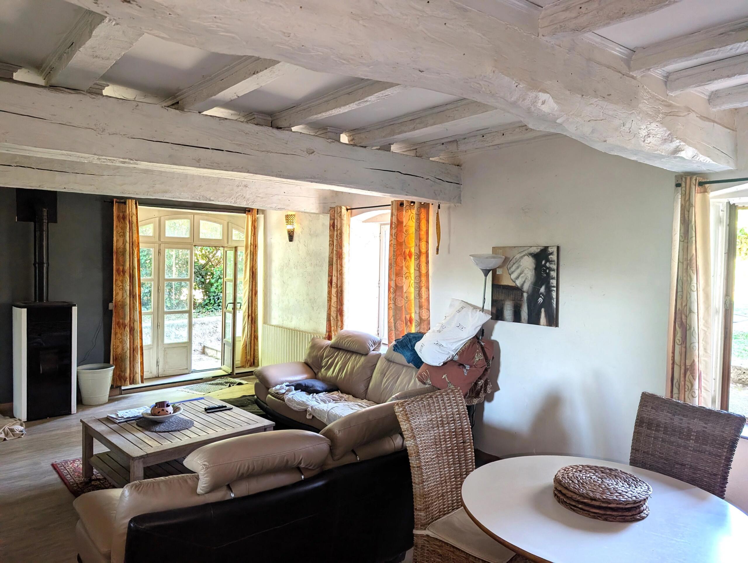 Stone property with gites and a swimming pool, Aquitaine – France – BVI77897