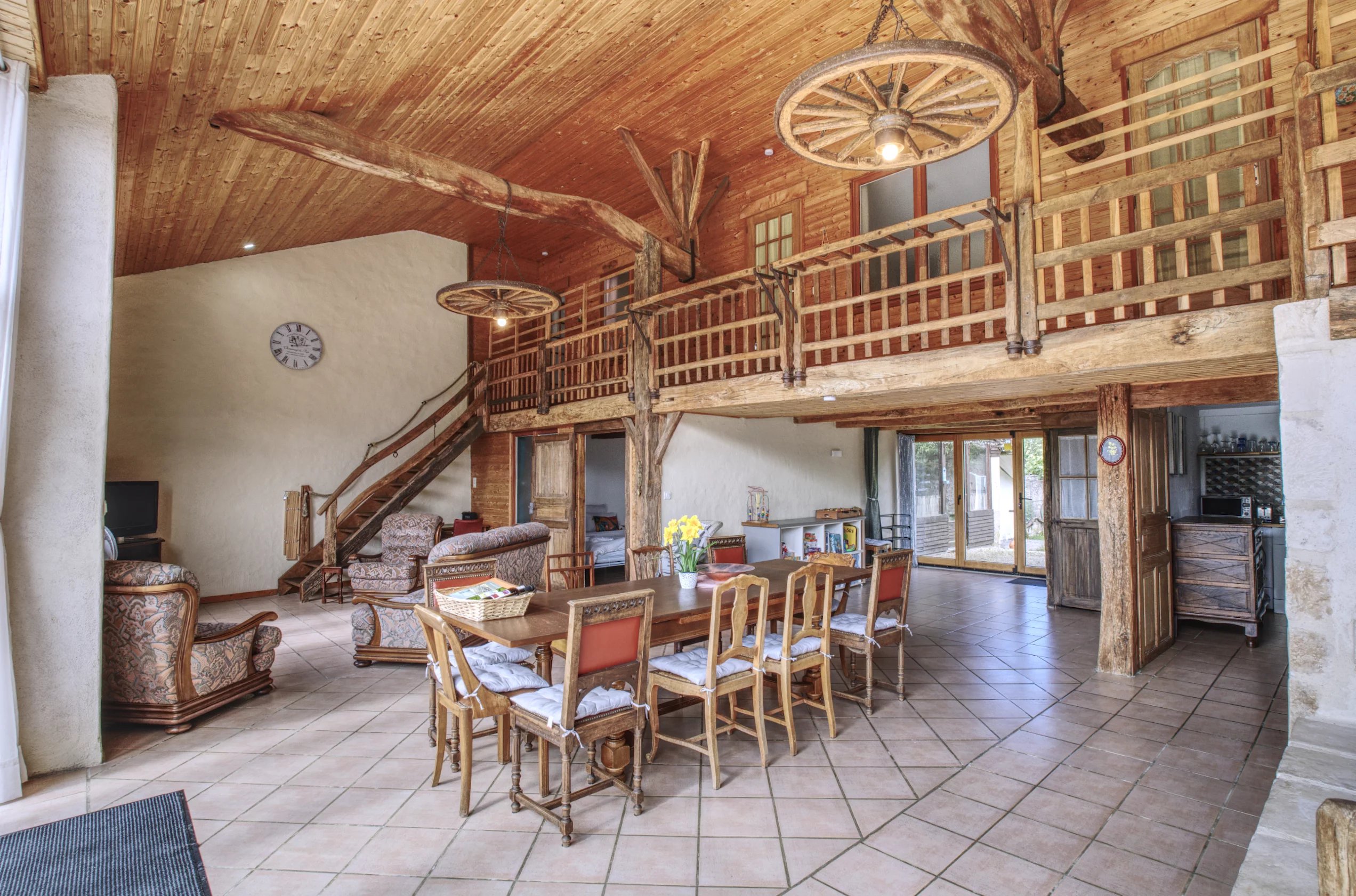 Spacious family home PLUS large 4/6 bedroom gîte in heart of sought-after village, Poitou-Charentes – France – BVI85726