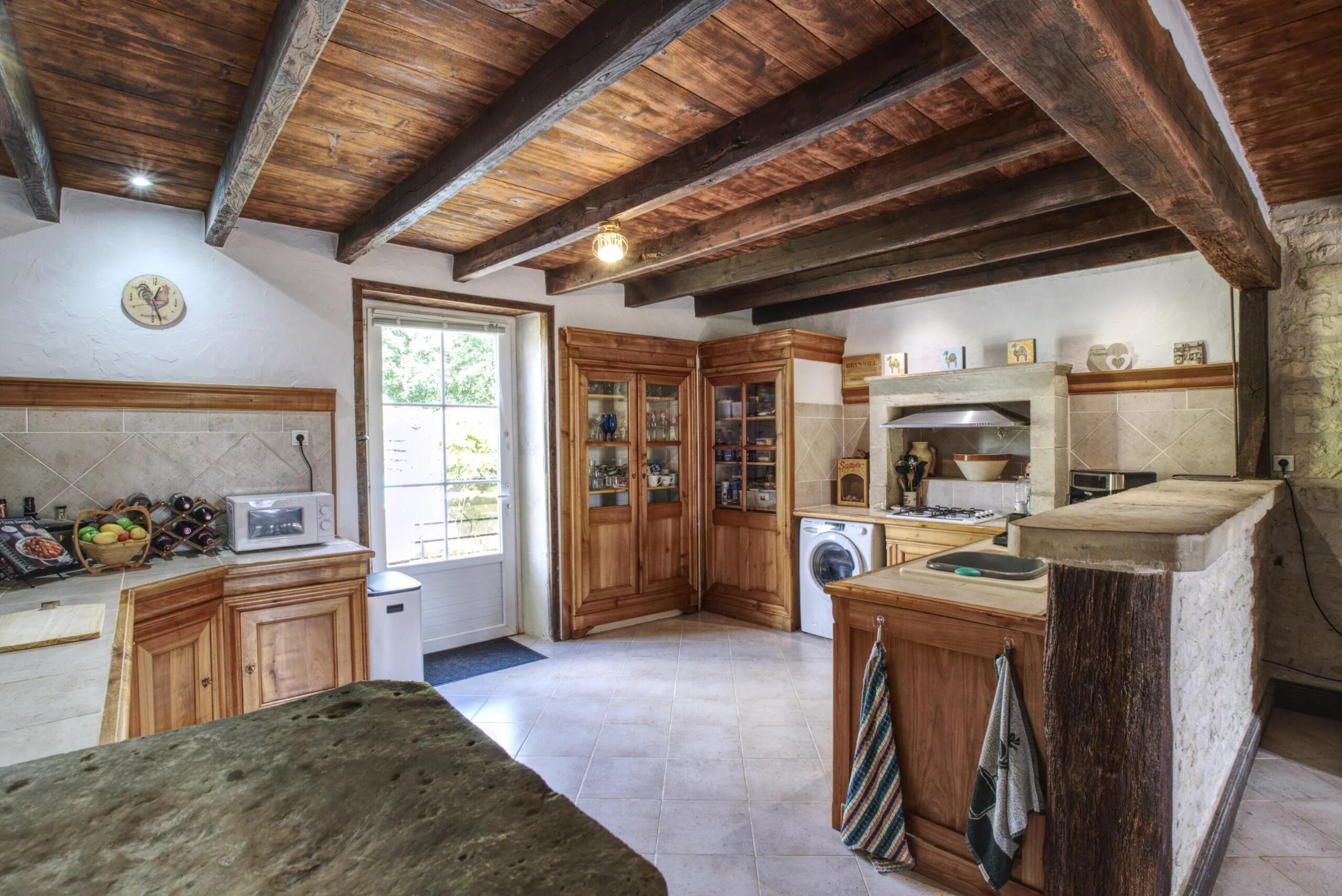 Spacious family home PLUS large 4/6 bedroom gîte in heart of sought-after village, Poitou-Charentes – France – BVI85726