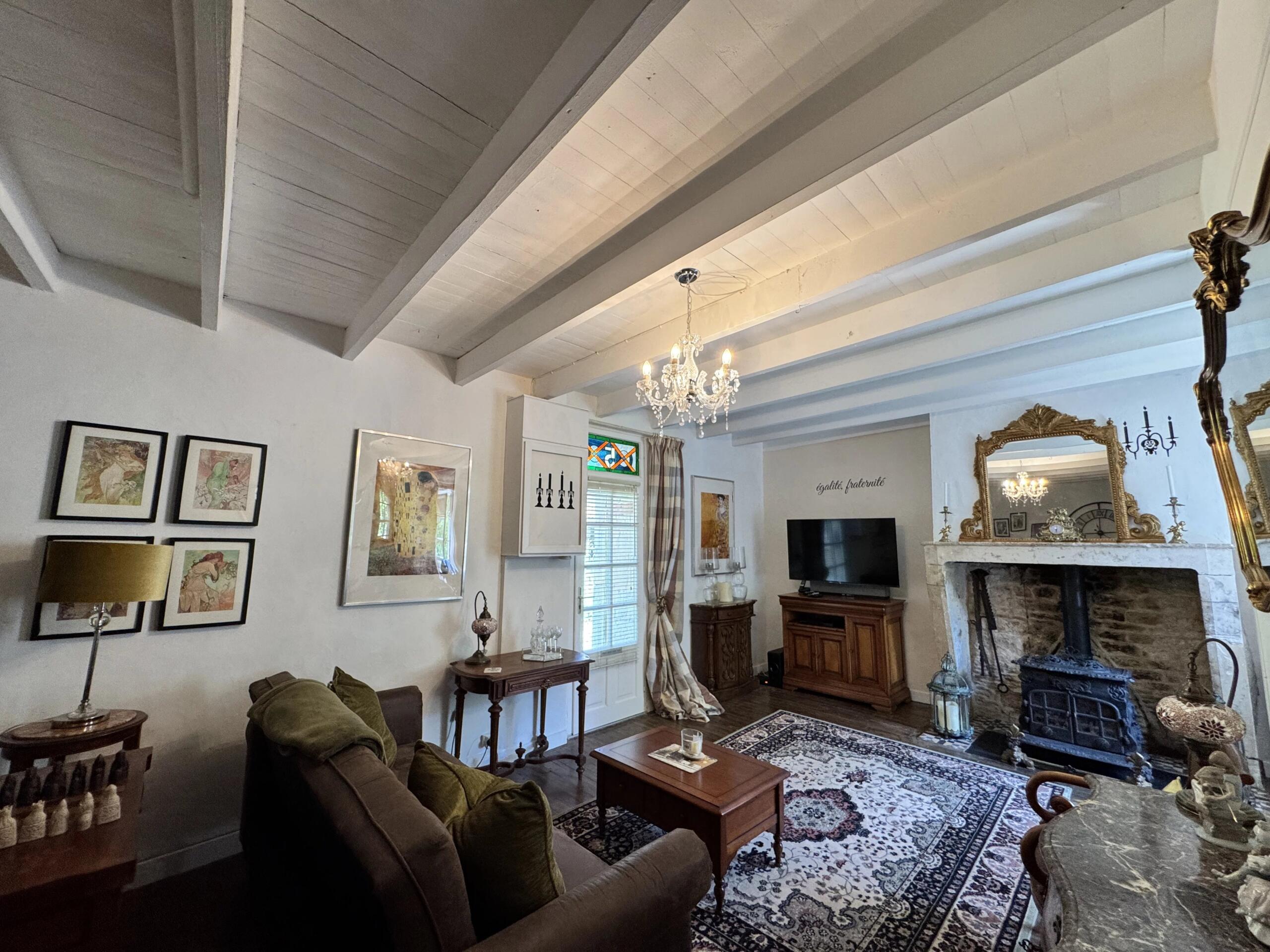 Charming Village House, Aquitaine – France – BVI85604