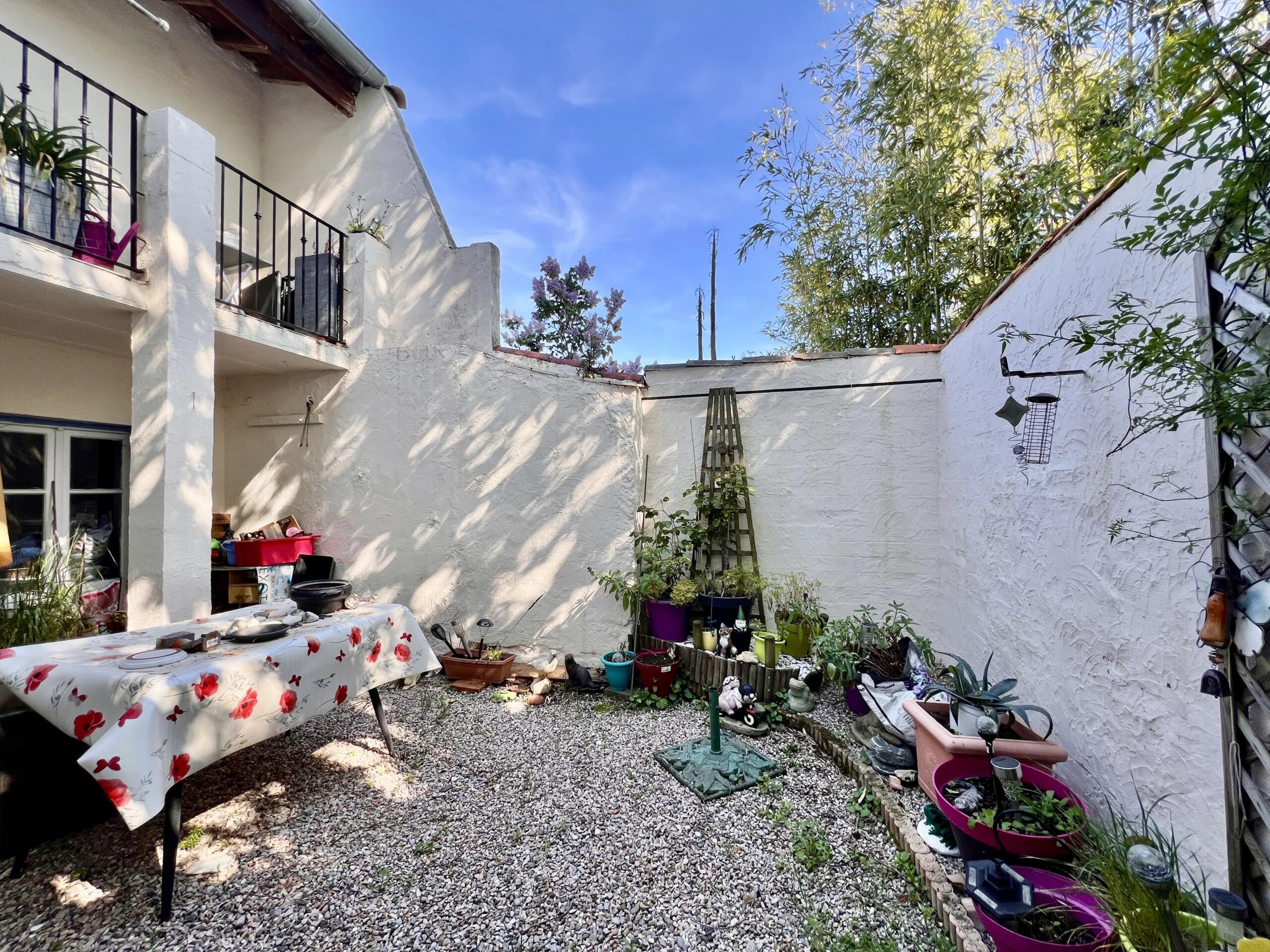 Charming Stone Village House with Courtyard and Excellent Potential, Languedoc-Roussillon – France – BVI85361