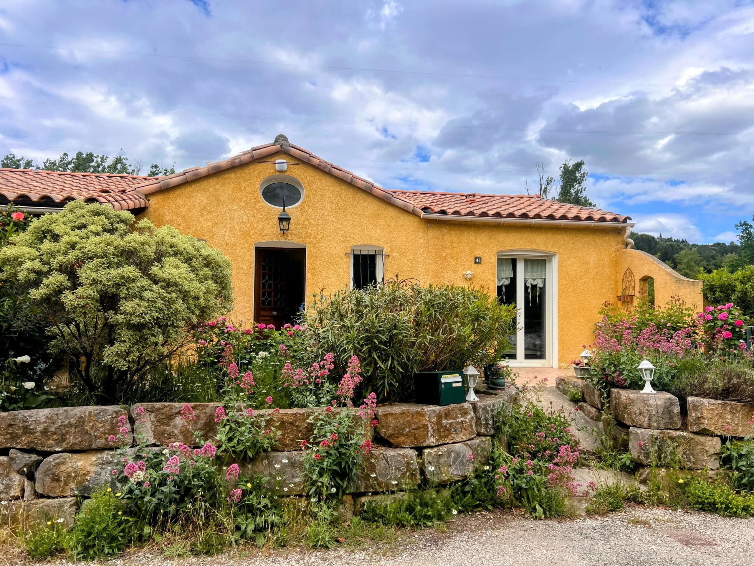 Spacious Detached Home with Gardens Close to Limoux Centre, Languedoc-Roussillon – France – BVI85744
