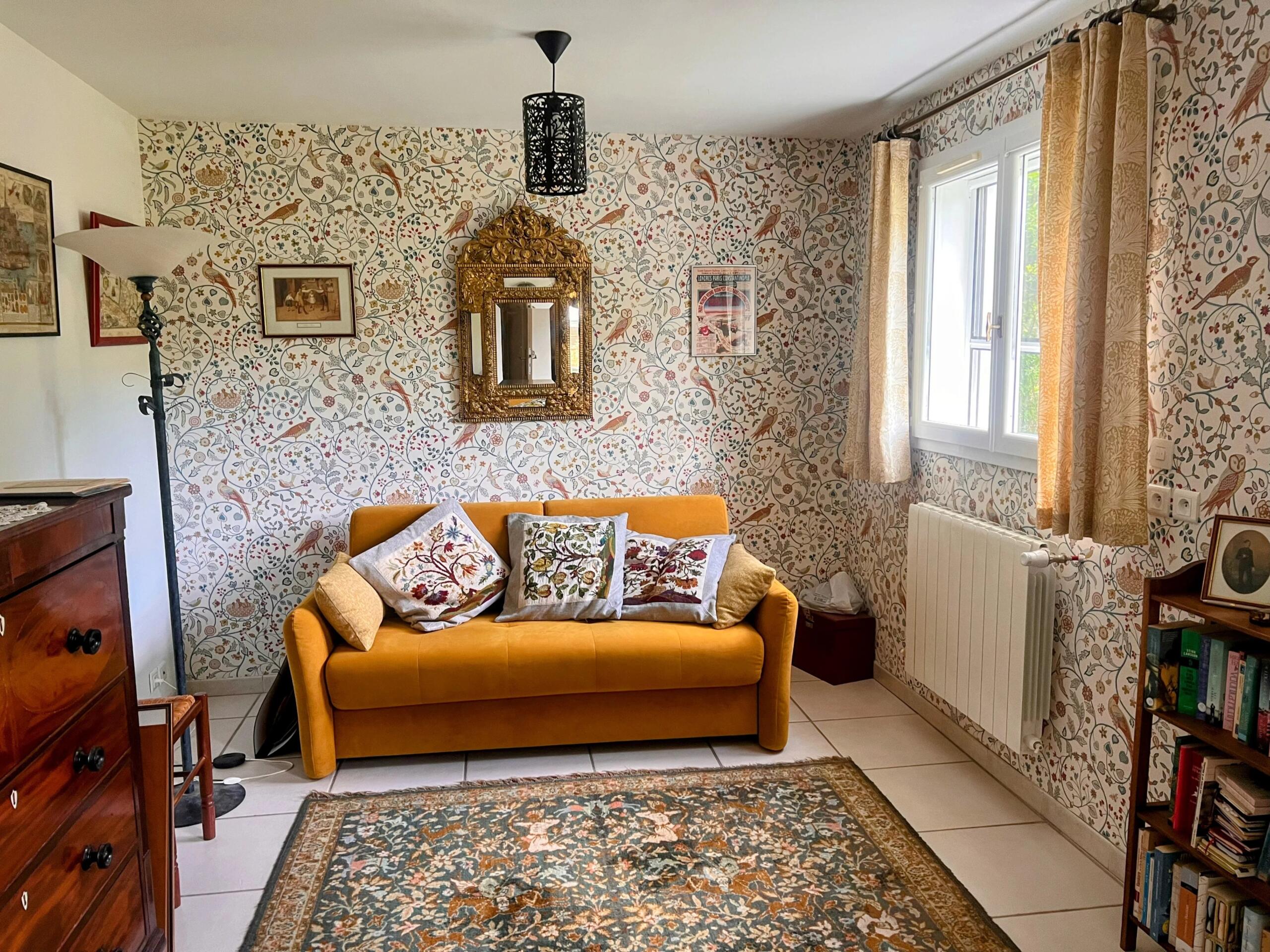 Spacious Detached Home with Gardens Close to Limoux Centre, Languedoc-Roussillon – France – BVI85744