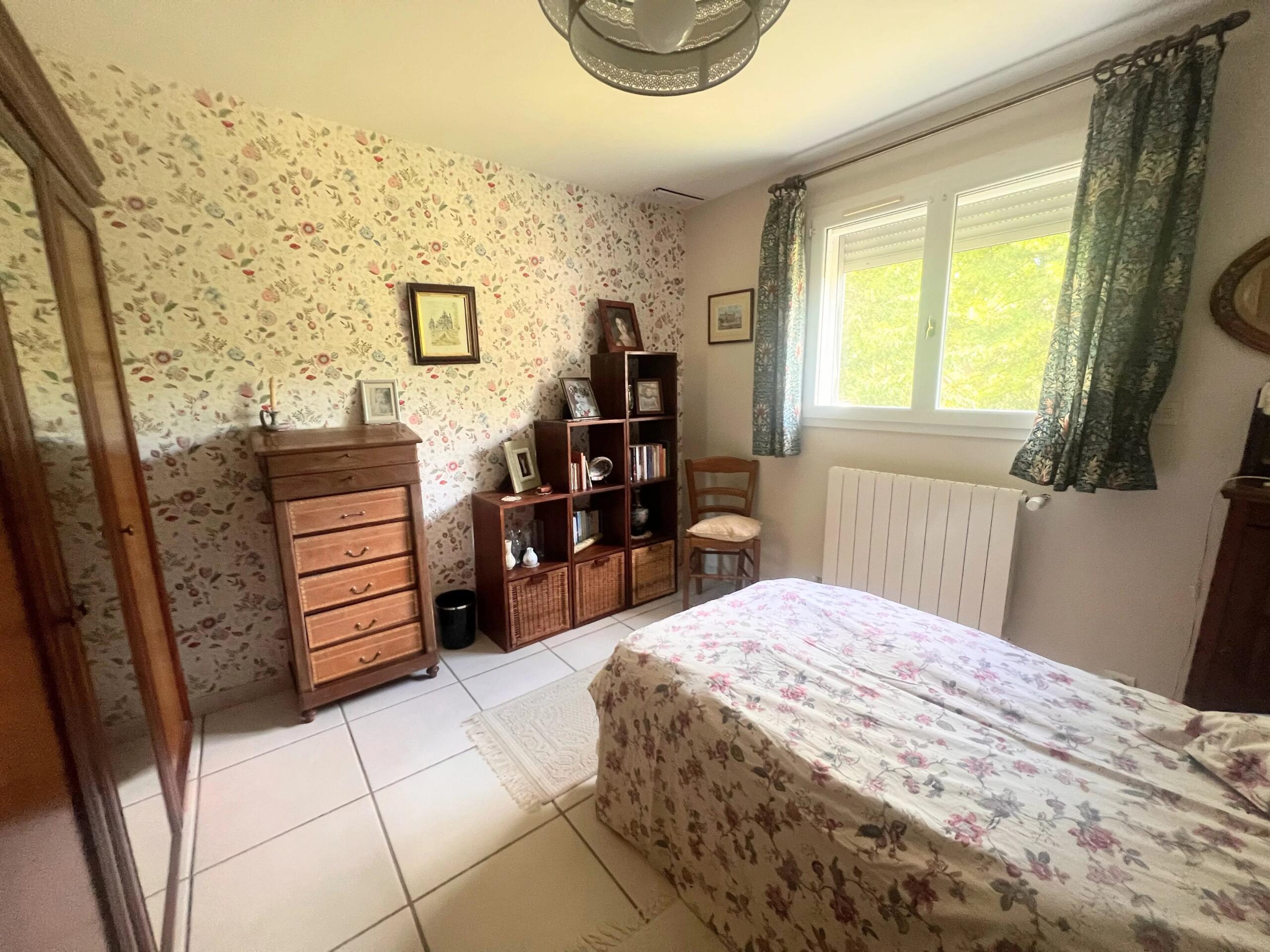 Spacious Detached Home with Gardens Close to Limoux Centre, Languedoc-Roussillon – France – BVI85744