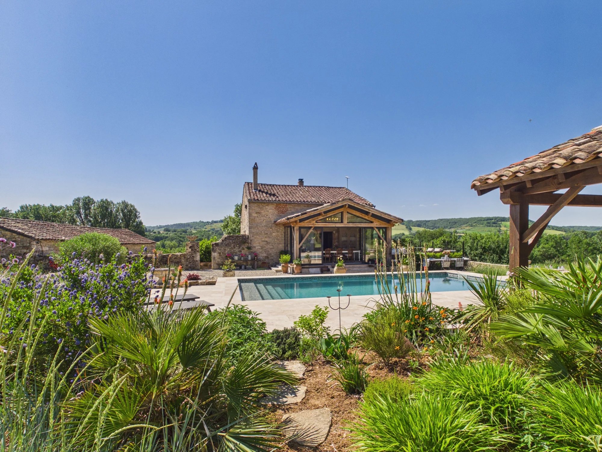 Exceptional Medieval Stone Property with Pool and Barn near Cordes-sur-Ciel, Midi-Pyrénées – France – BVI82849