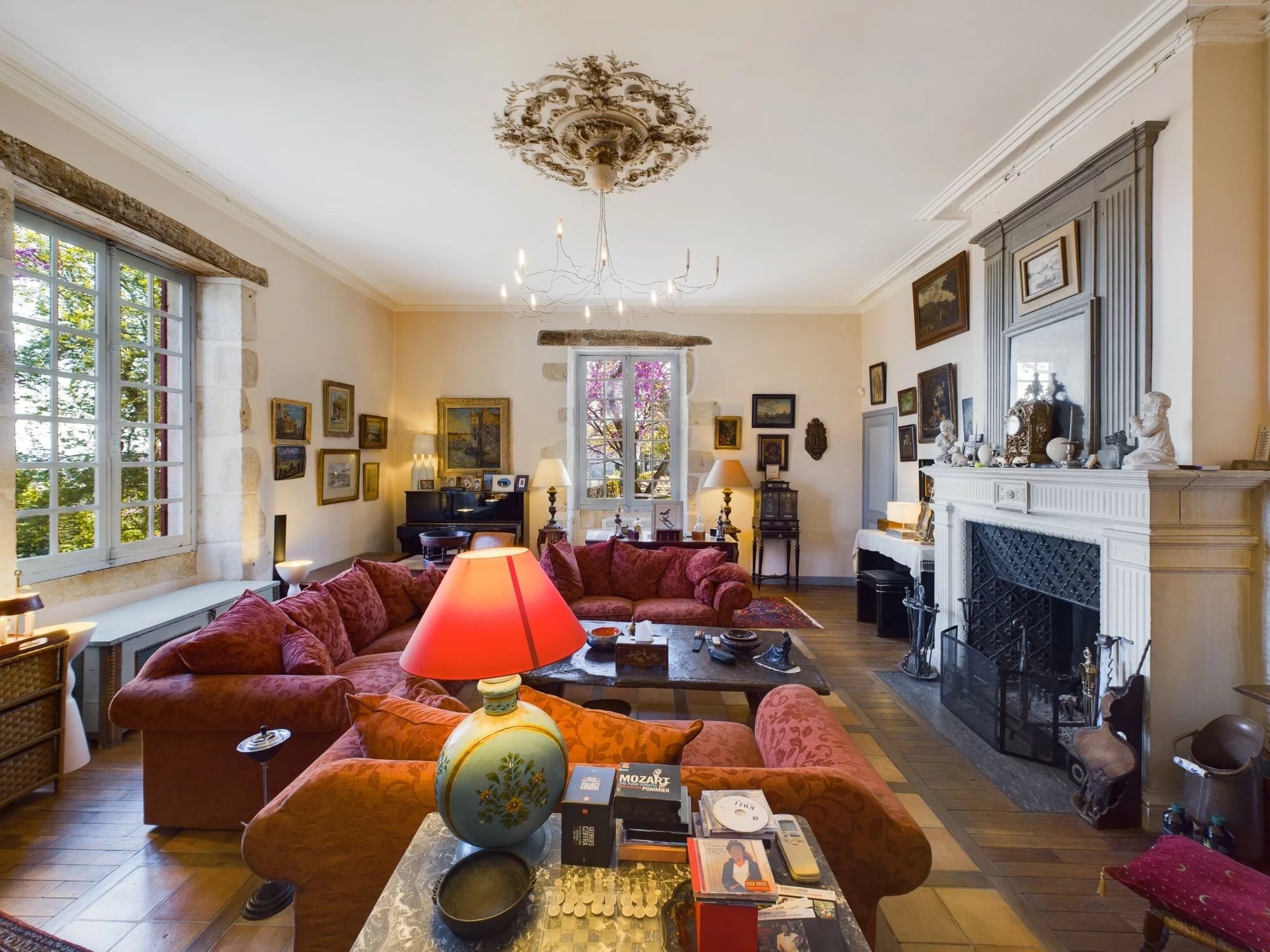 Exceptional 17th-Century Former Templar Estate with Main House, 2 Guest Accommodation, Pool and over 1 Hectare of Land, Aquitaine – France – BVI69804