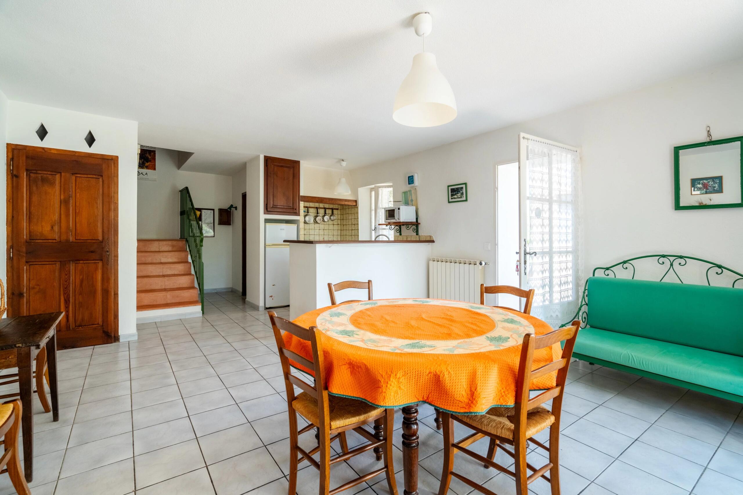 18th-Century Vineyard in the Luberon – An Exceptional Property in Provence, Provence-Alpes-Côte d’Azur – France – BVI79855