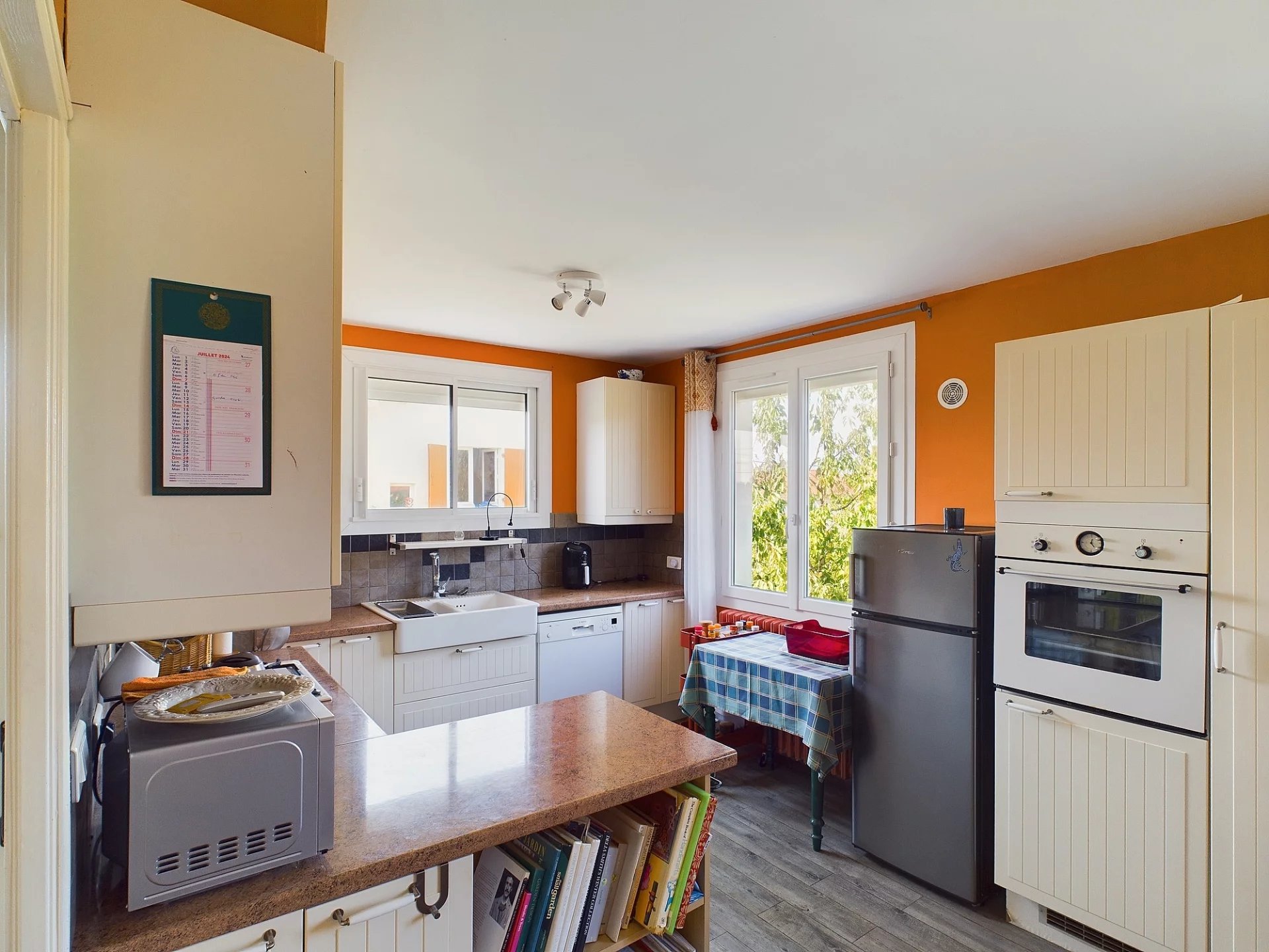 2 bedroom family home within walking distance of Riberac, Aquitaine – France – BVI76877