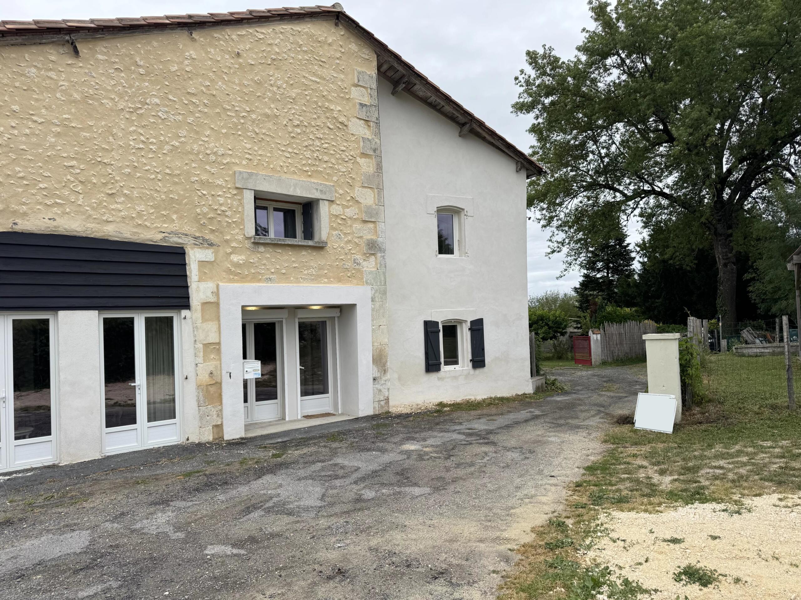 Large versatile home and annexe, Aquitaine – France – BVI85810