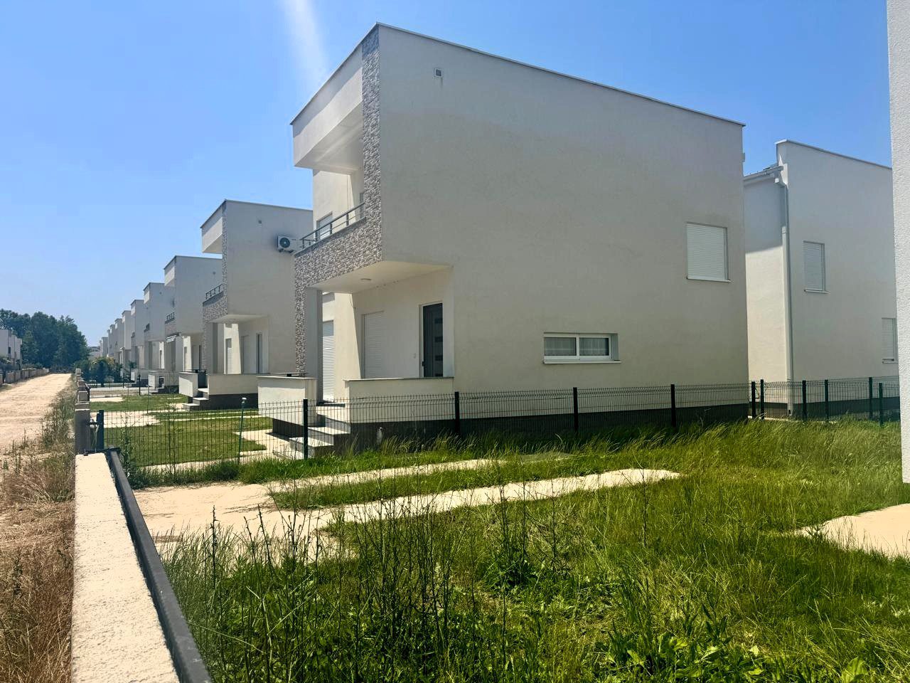 2 bedroom Houses in Ulcinj, Ulcinj Municipality, Montenegro – MREYU-06