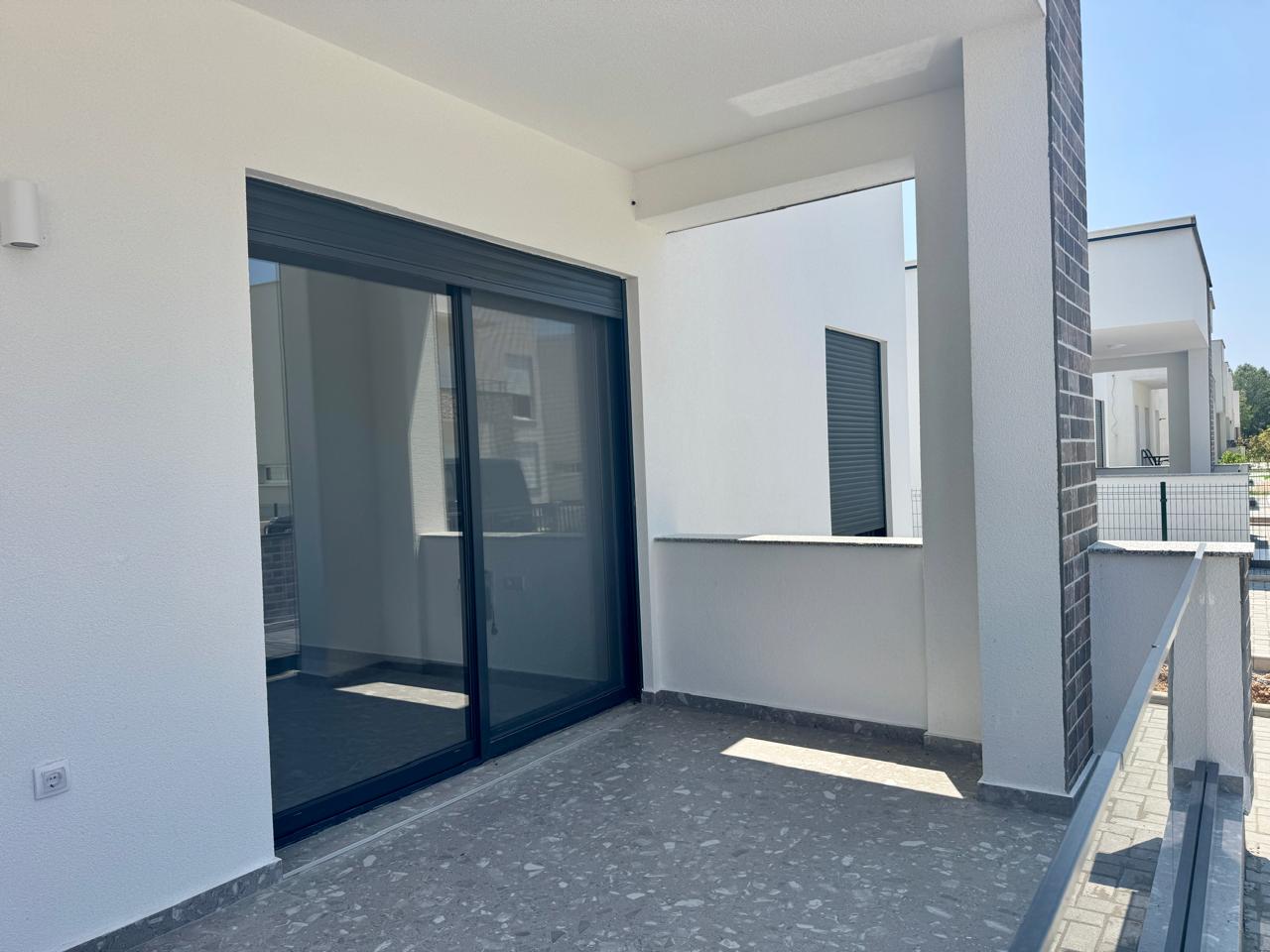 2 bedroom Houses in Ulcinj, Ulcinj Municipality, Montenegro – MREYU-06