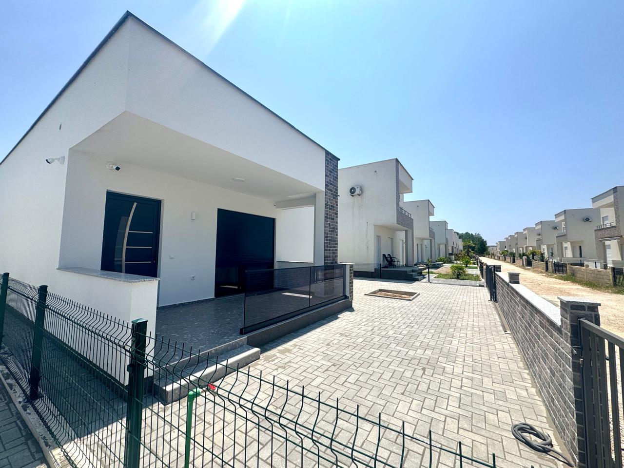 2 bedroom Houses in Ulcinj, Ulcinj Municipality, Montenegro – MREYU-06